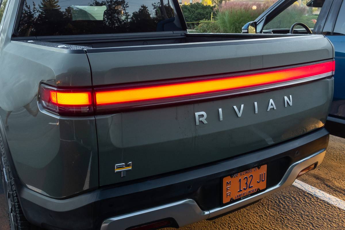 2022 Rivian R1T Quick Spin: The First ...