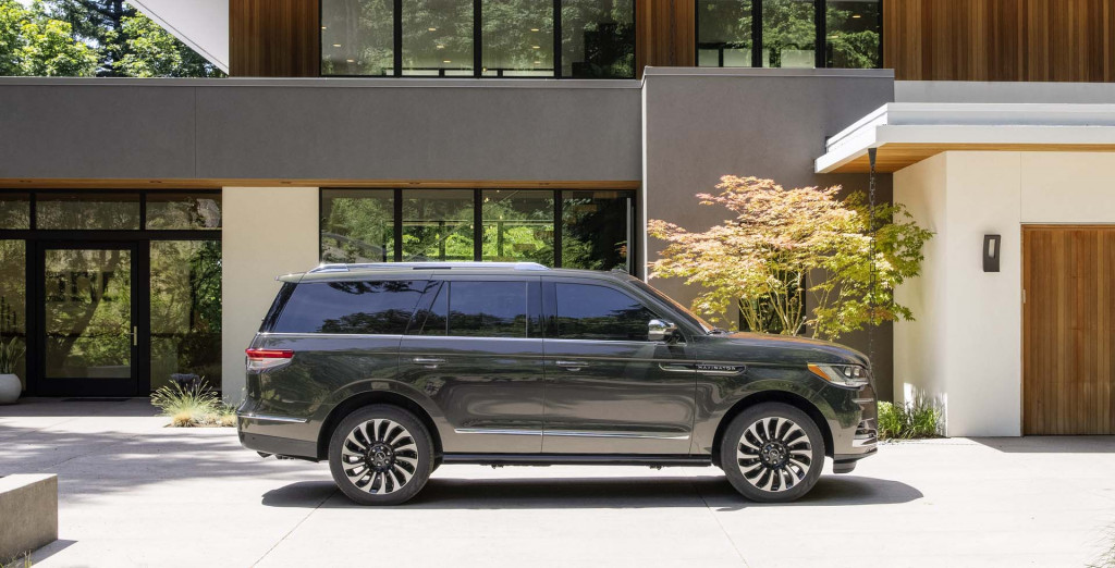 New and Used Lincoln Navigator: Prices ...
