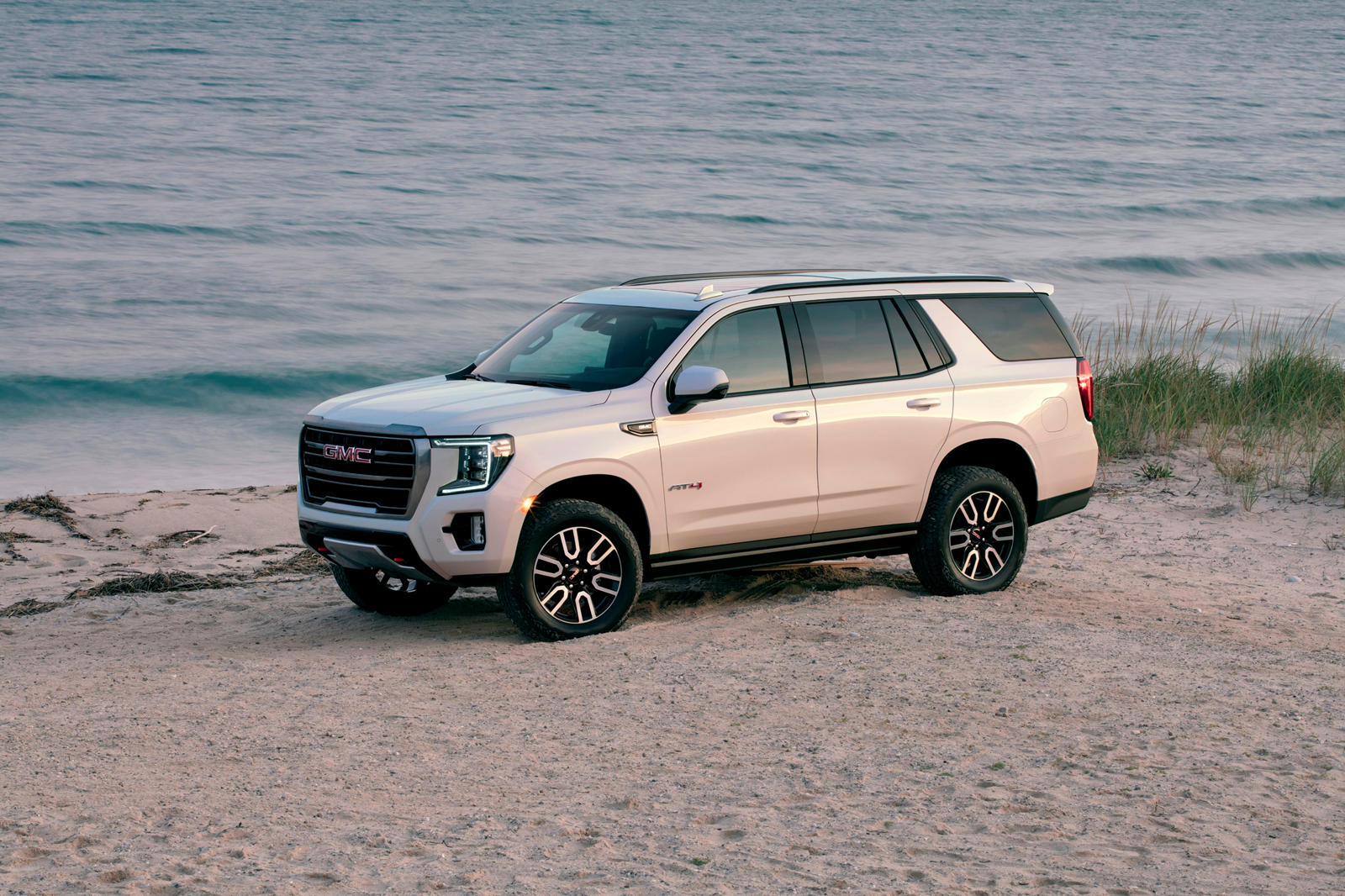 2022 GMC Yukon Review, Specifications ...