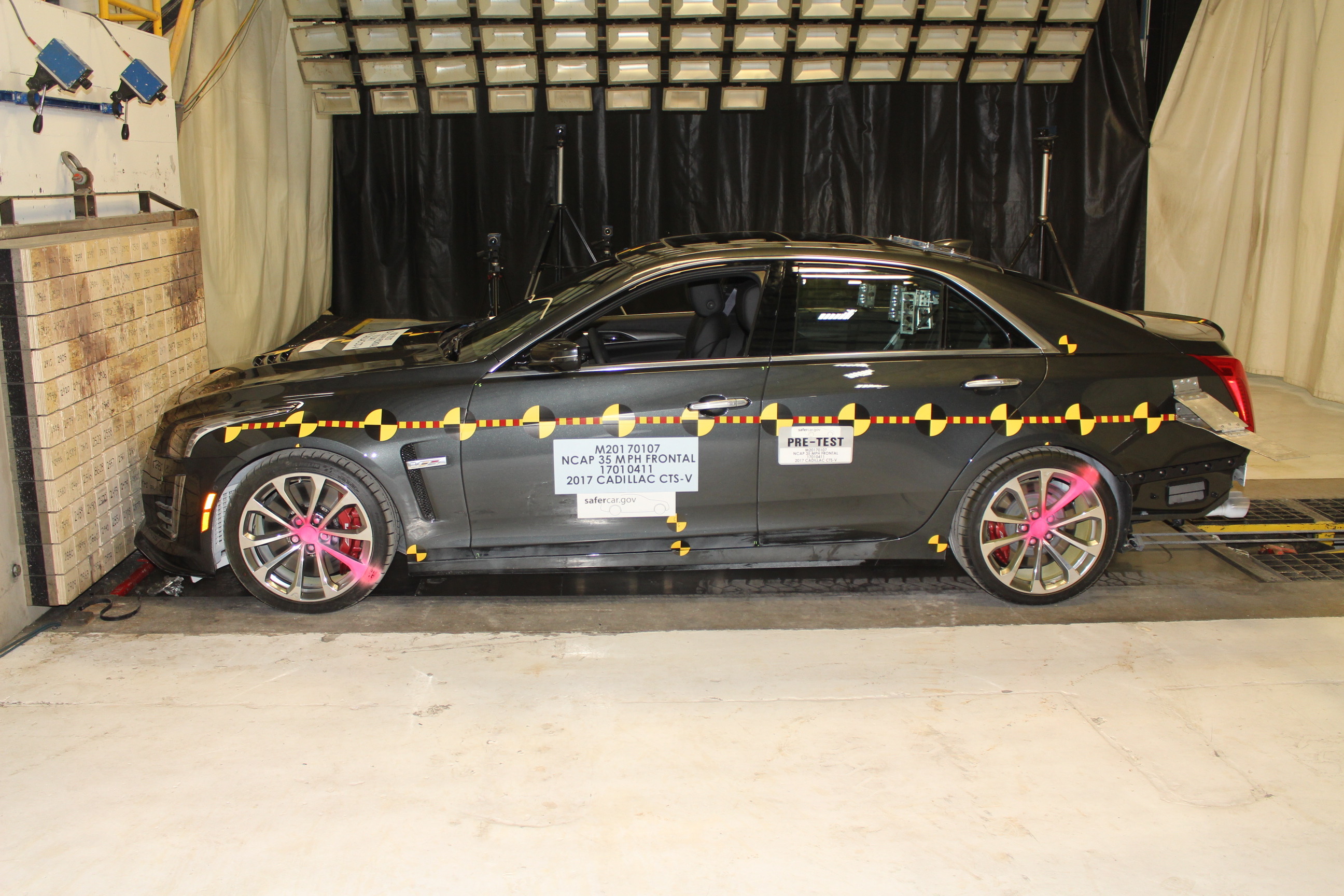 2017 CADILLAC CTS-V crash image 10