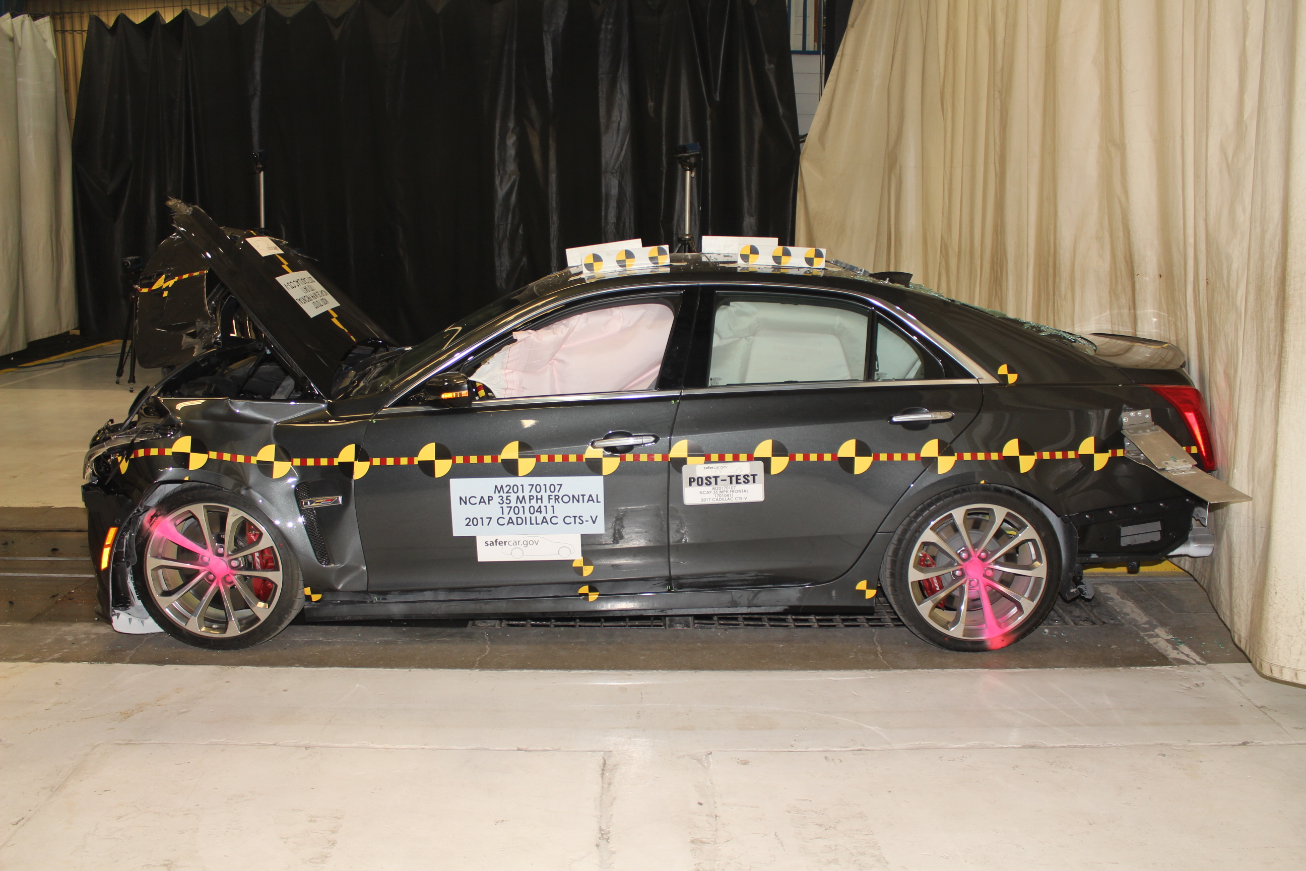2017 CADILLAC CTS-V crash image 11