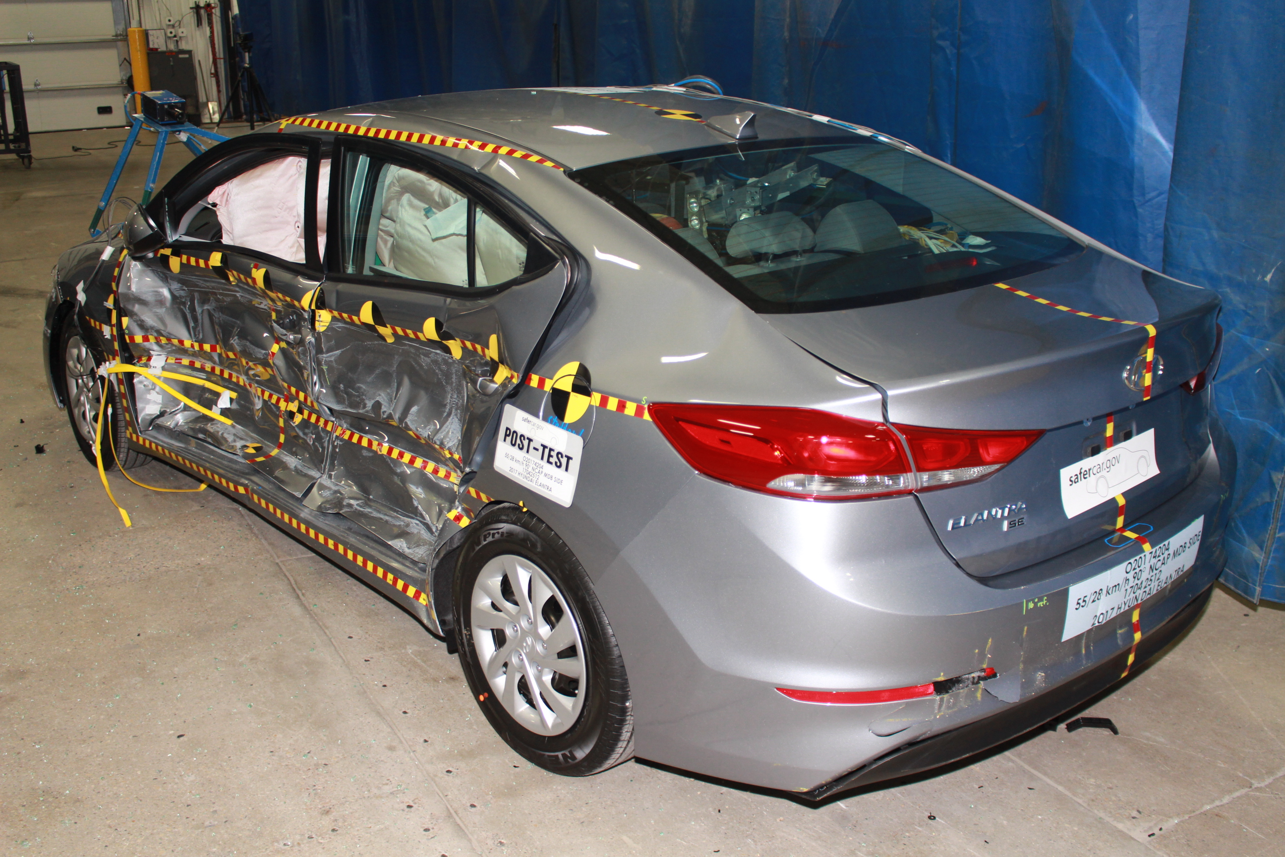 2017 HYUNDAI ELANTRA crash image 10