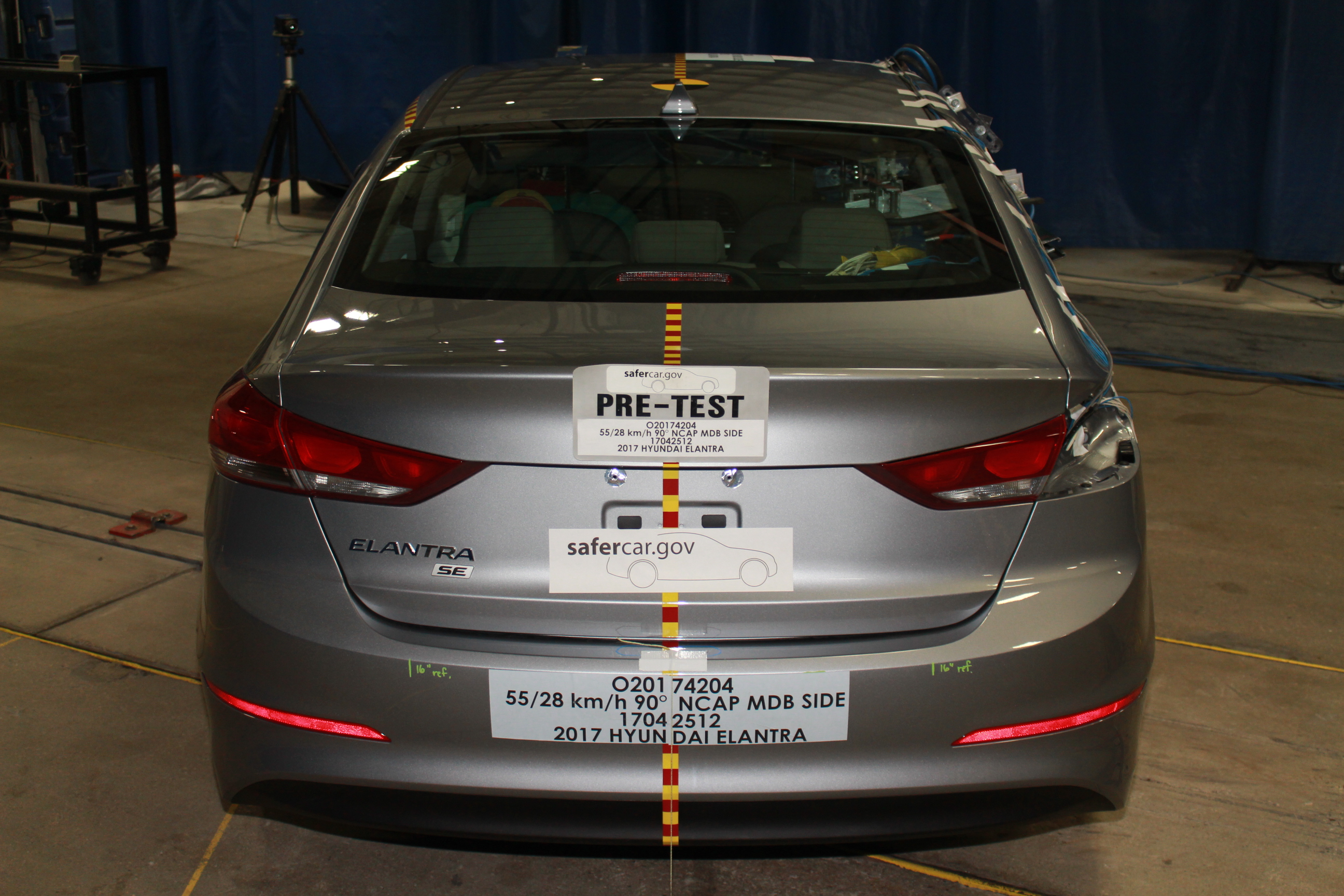 2017 HYUNDAI ELANTRA crash image 11