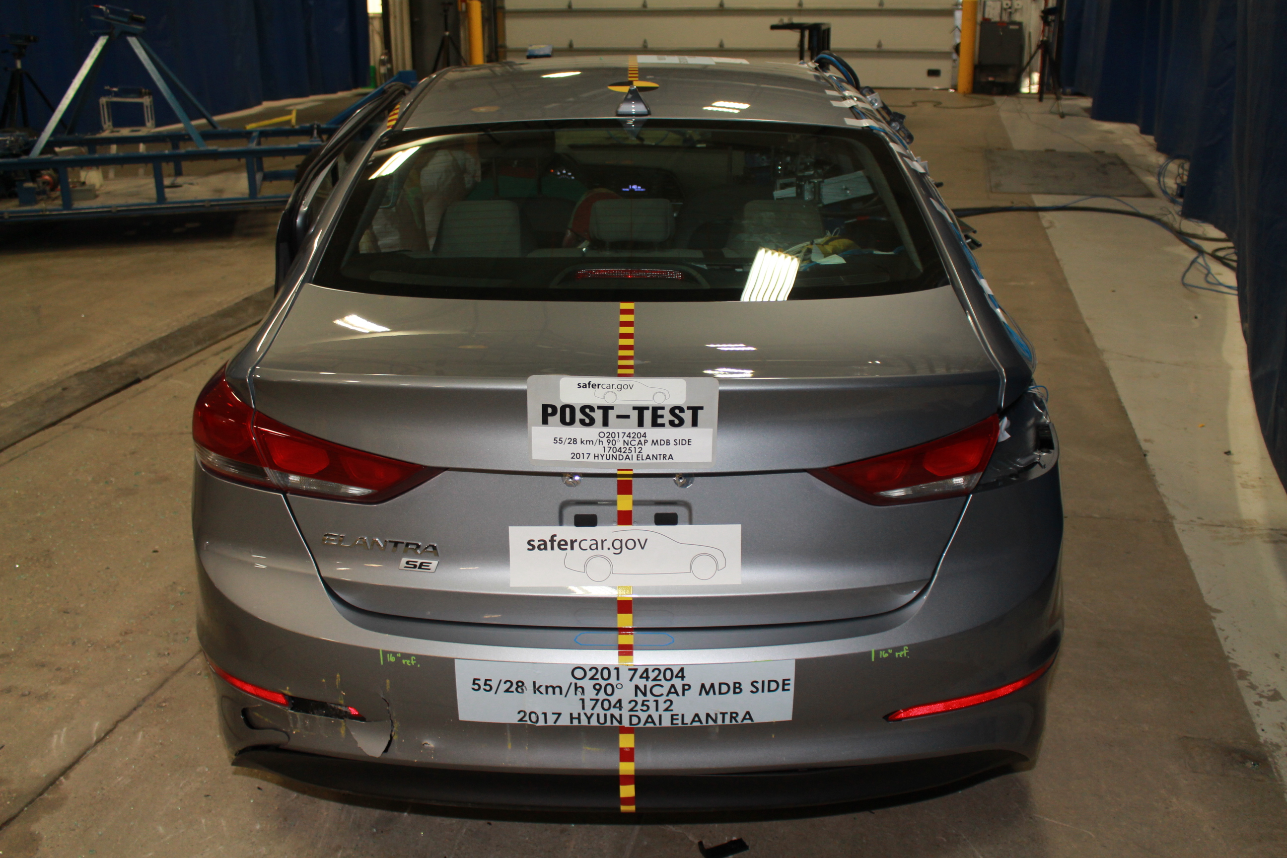 2017 HYUNDAI ELANTRA crash image 12