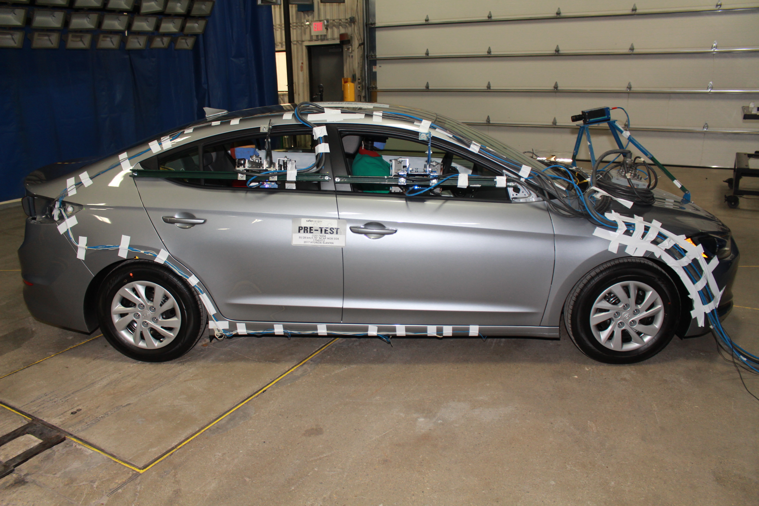 2017 HYUNDAI ELANTRA crash image 13
