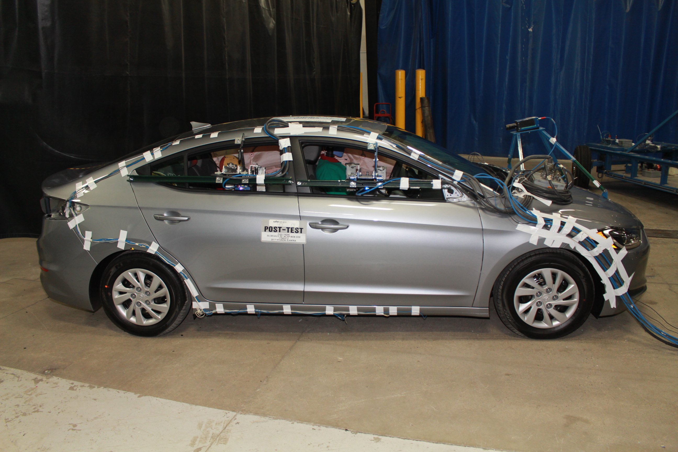 2017 HYUNDAI ELANTRA crash image 14