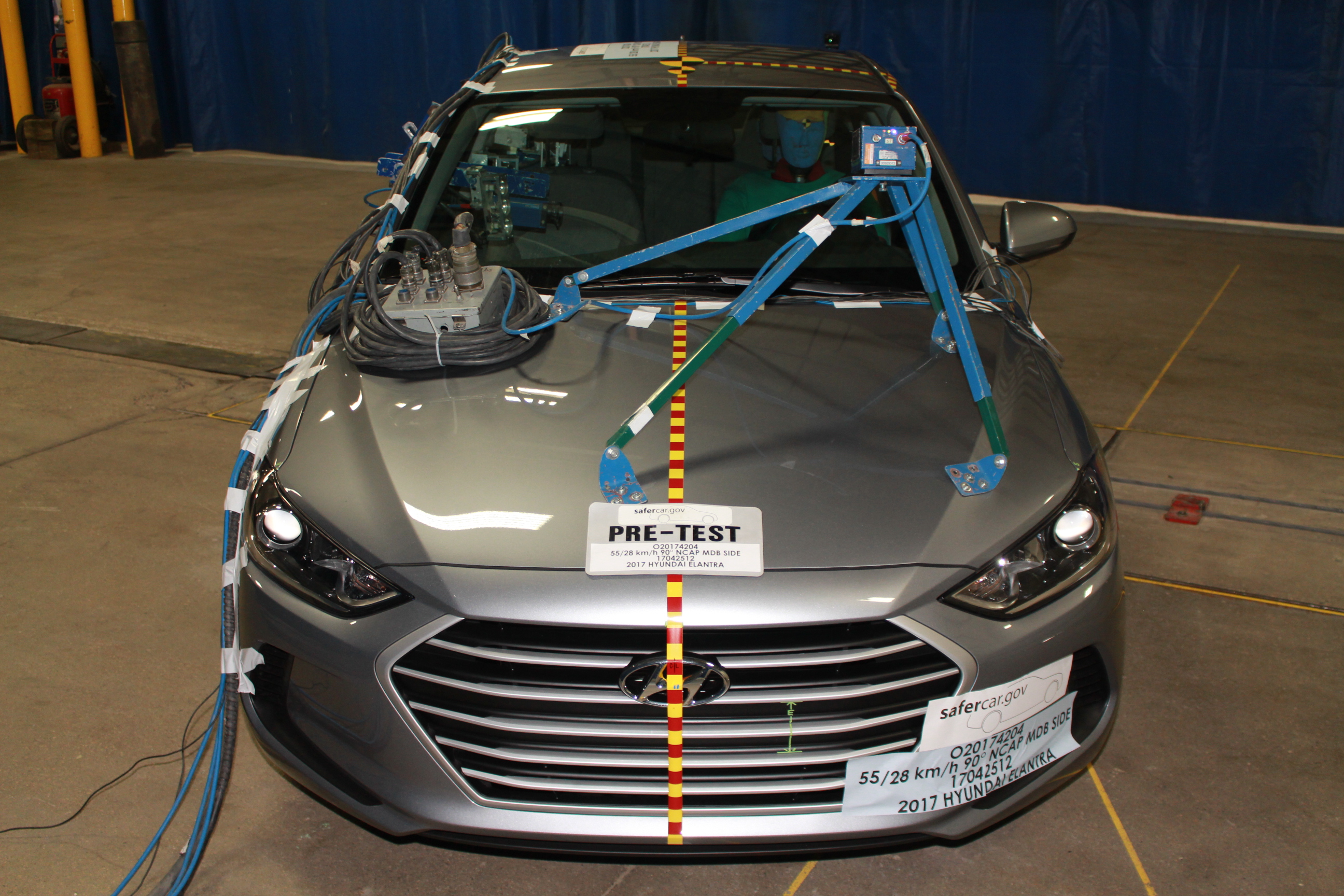 2017 HYUNDAI ELANTRA crash image 3