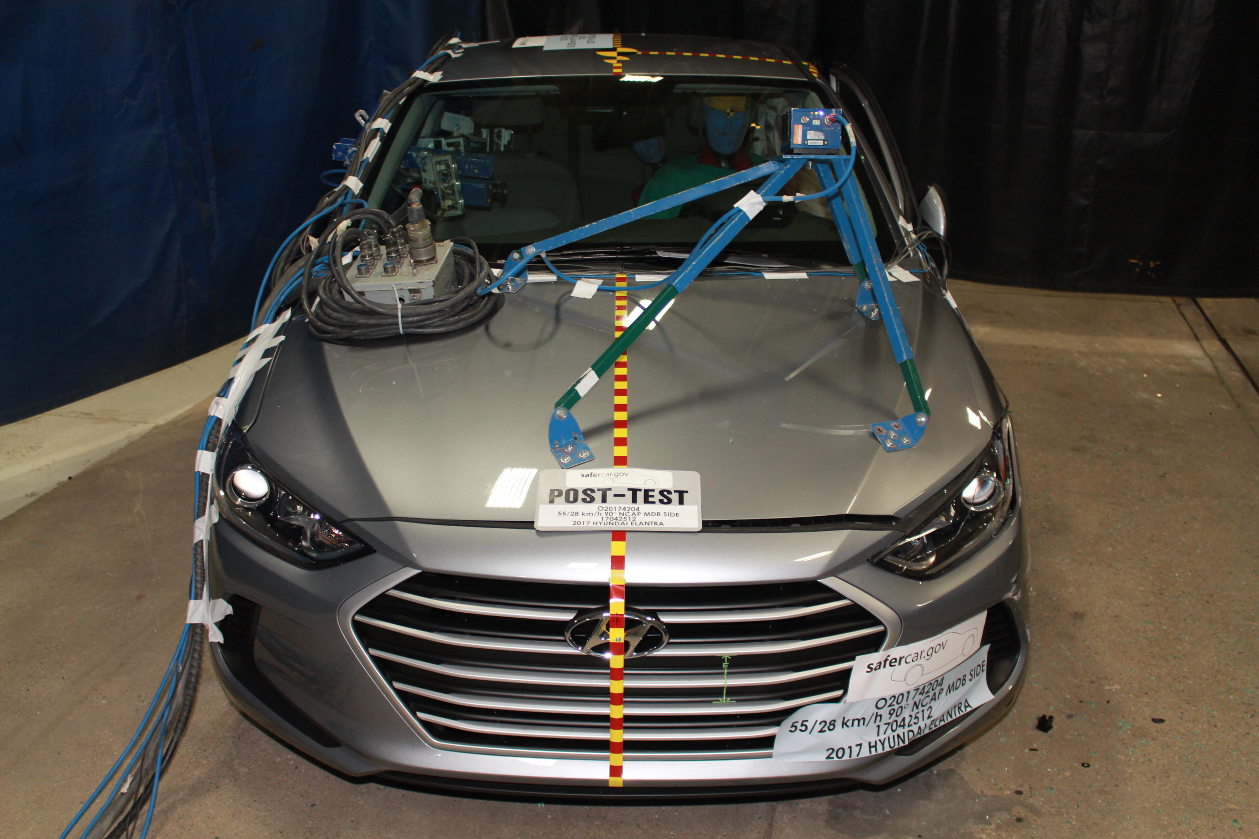 2017 HYUNDAI ELANTRA crash image 4