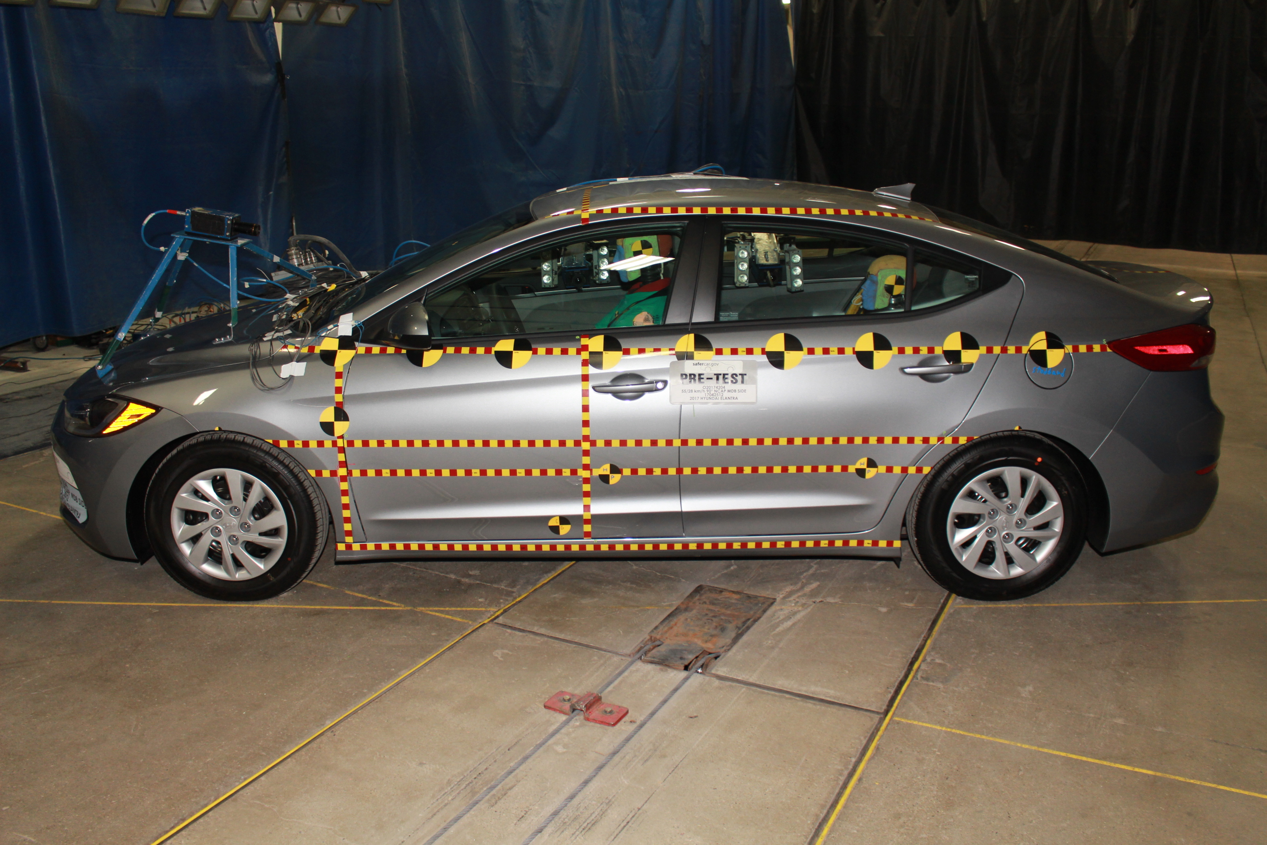 2017 HYUNDAI ELANTRA crash image 7