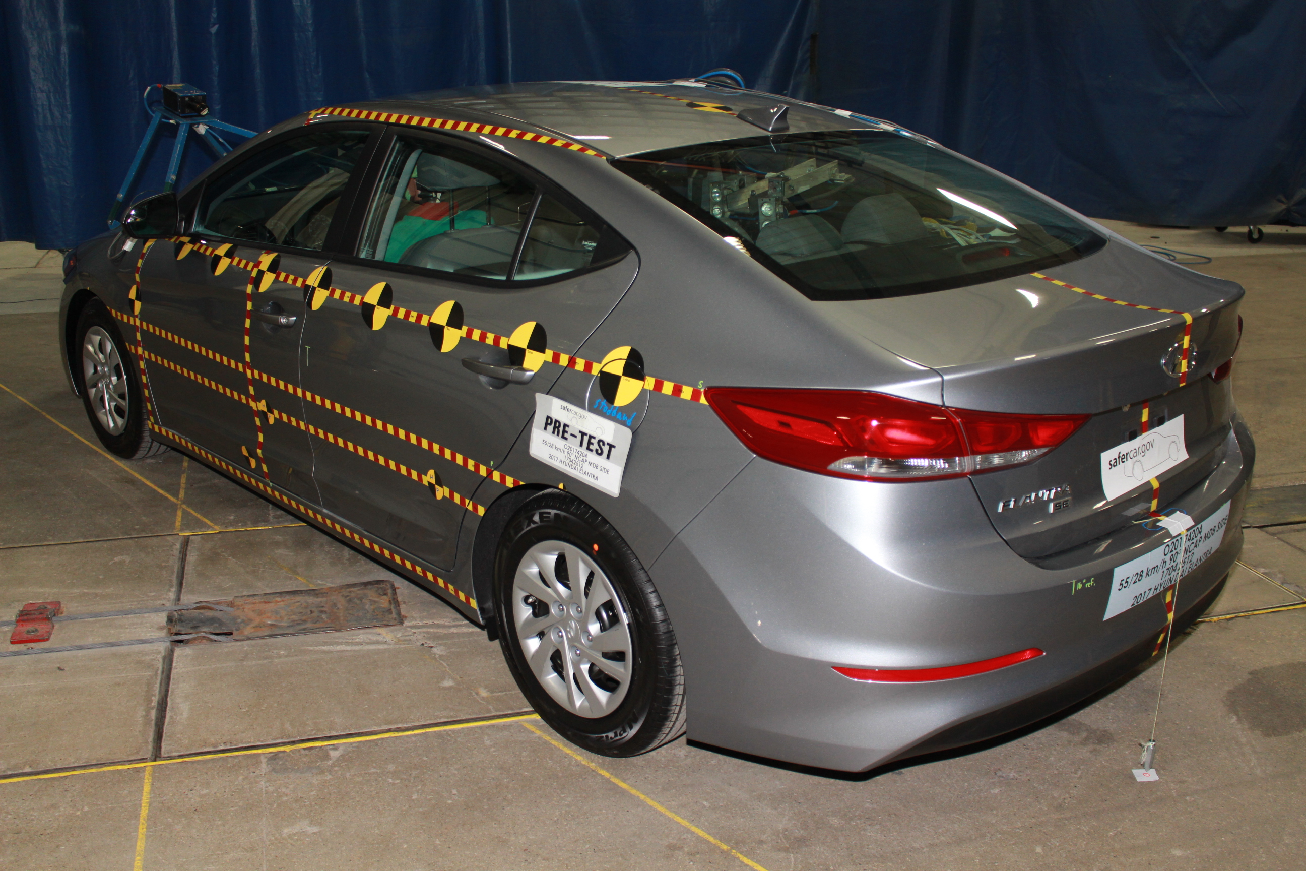 2017 HYUNDAI ELANTRA crash image 9