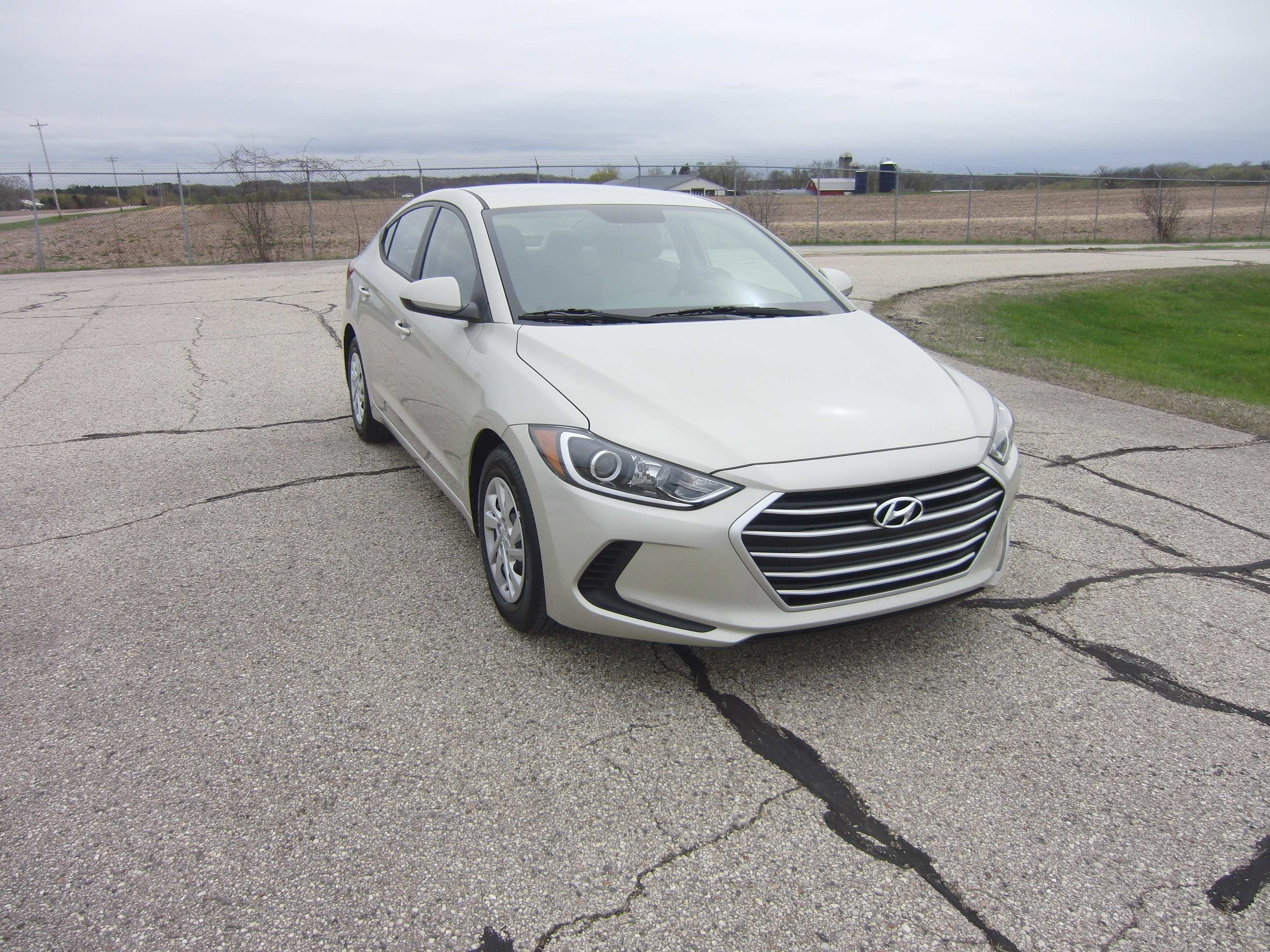 2017 HYUNDAI ELANTRA crash image