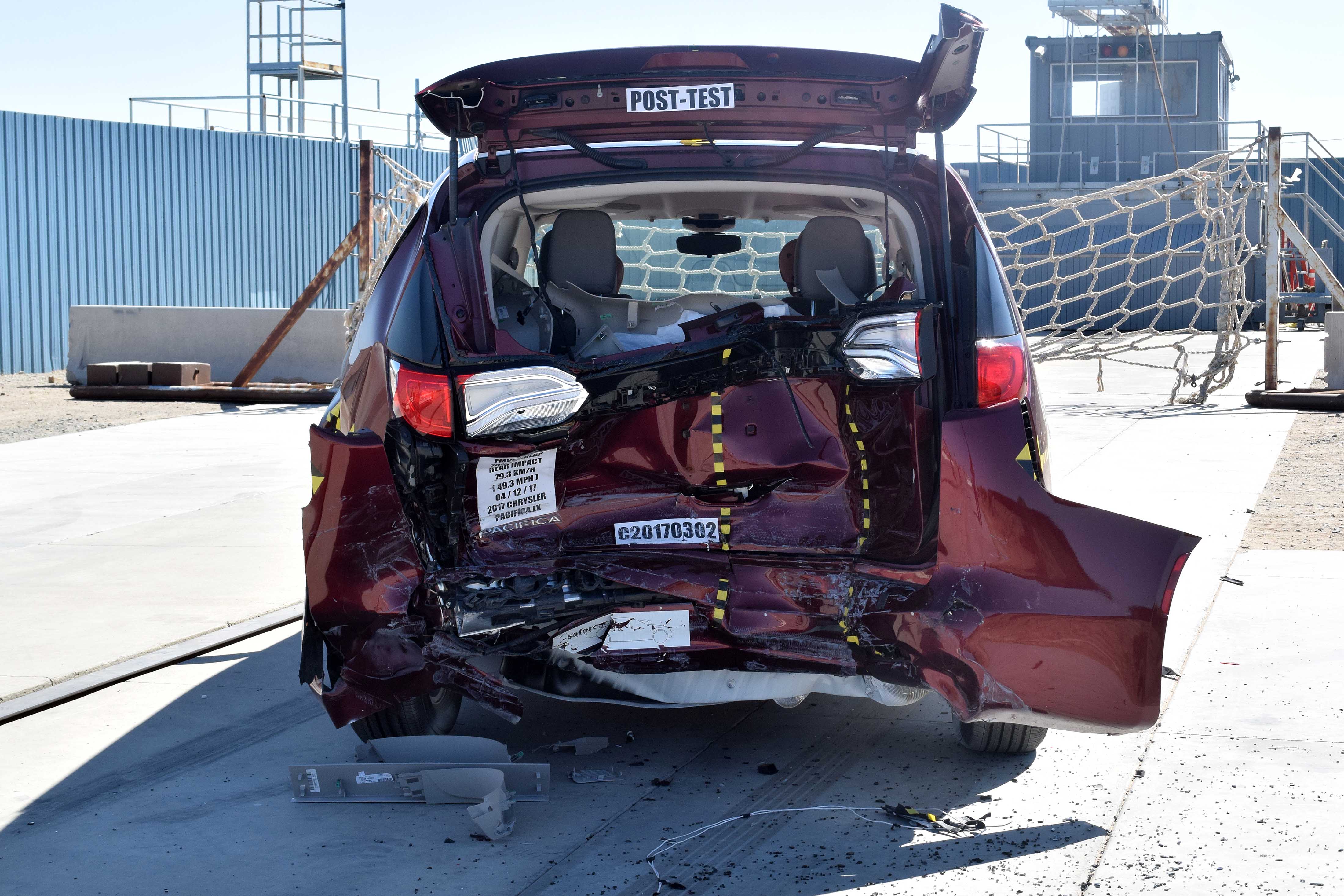 2017 CHRYSLER PACIFICA crash image 14