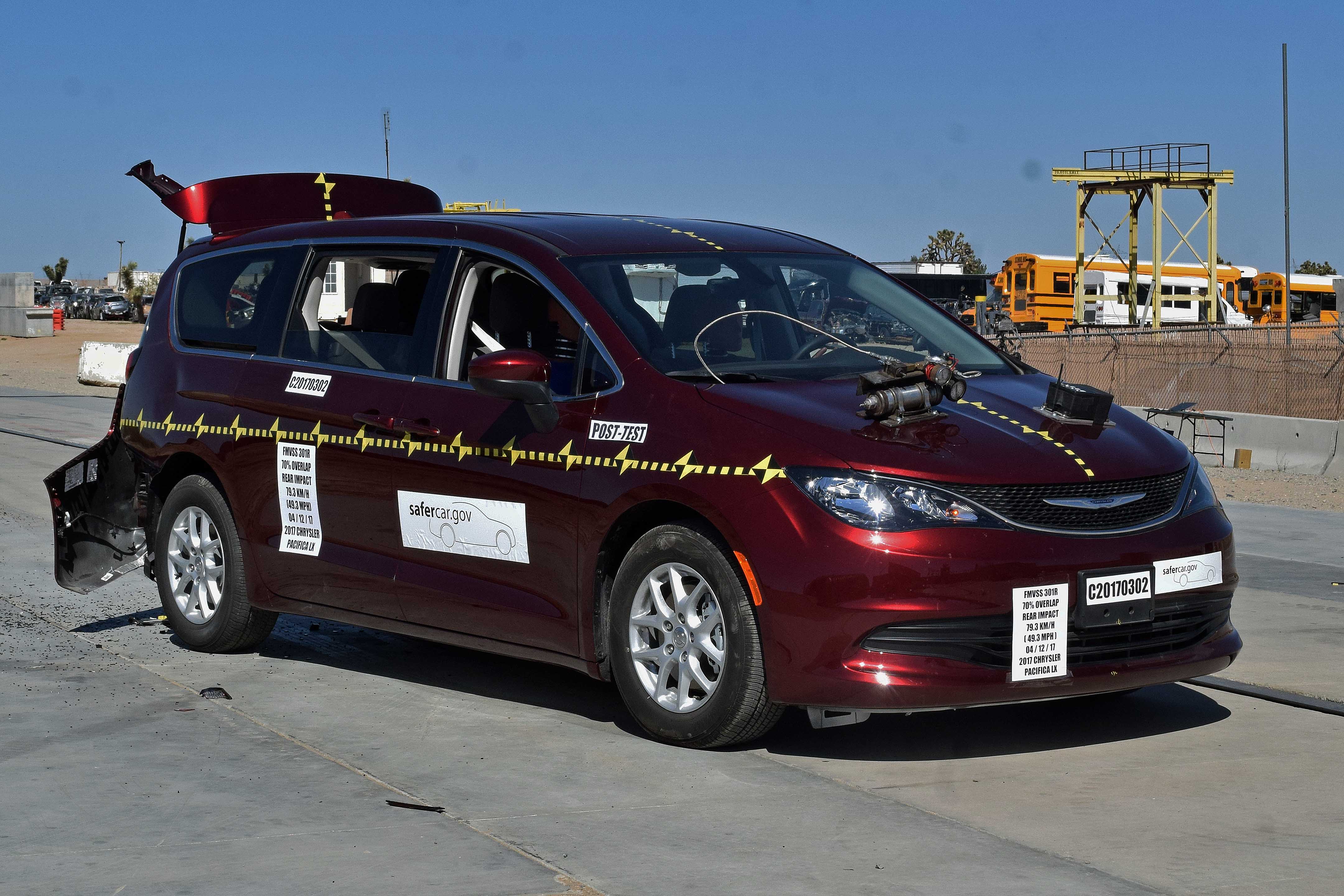 2017 CHRYSLER PACIFICA crash image 20