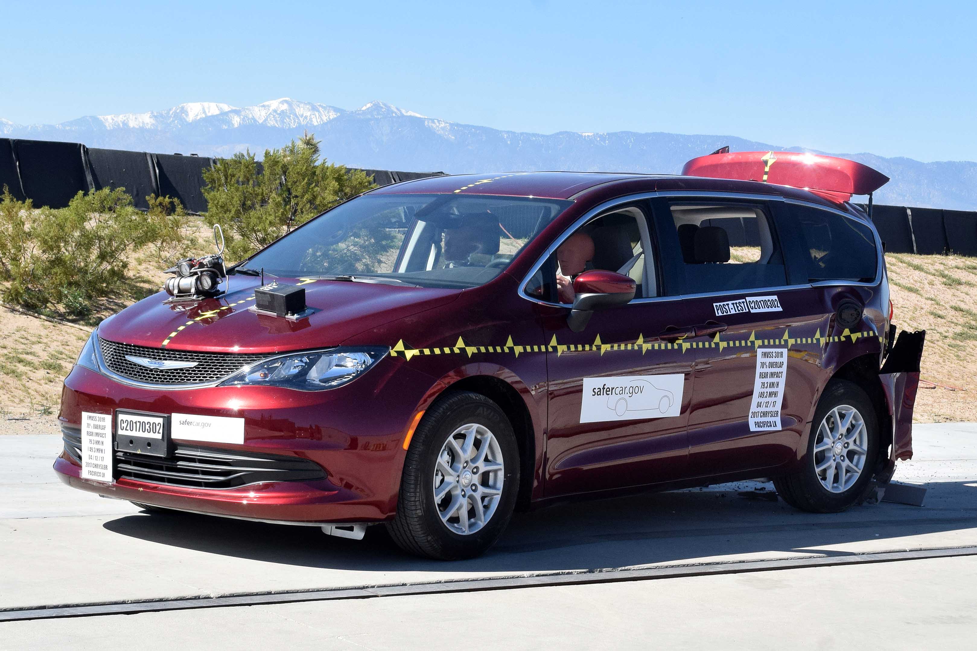 2017 CHRYSLER PACIFICA crash image 8