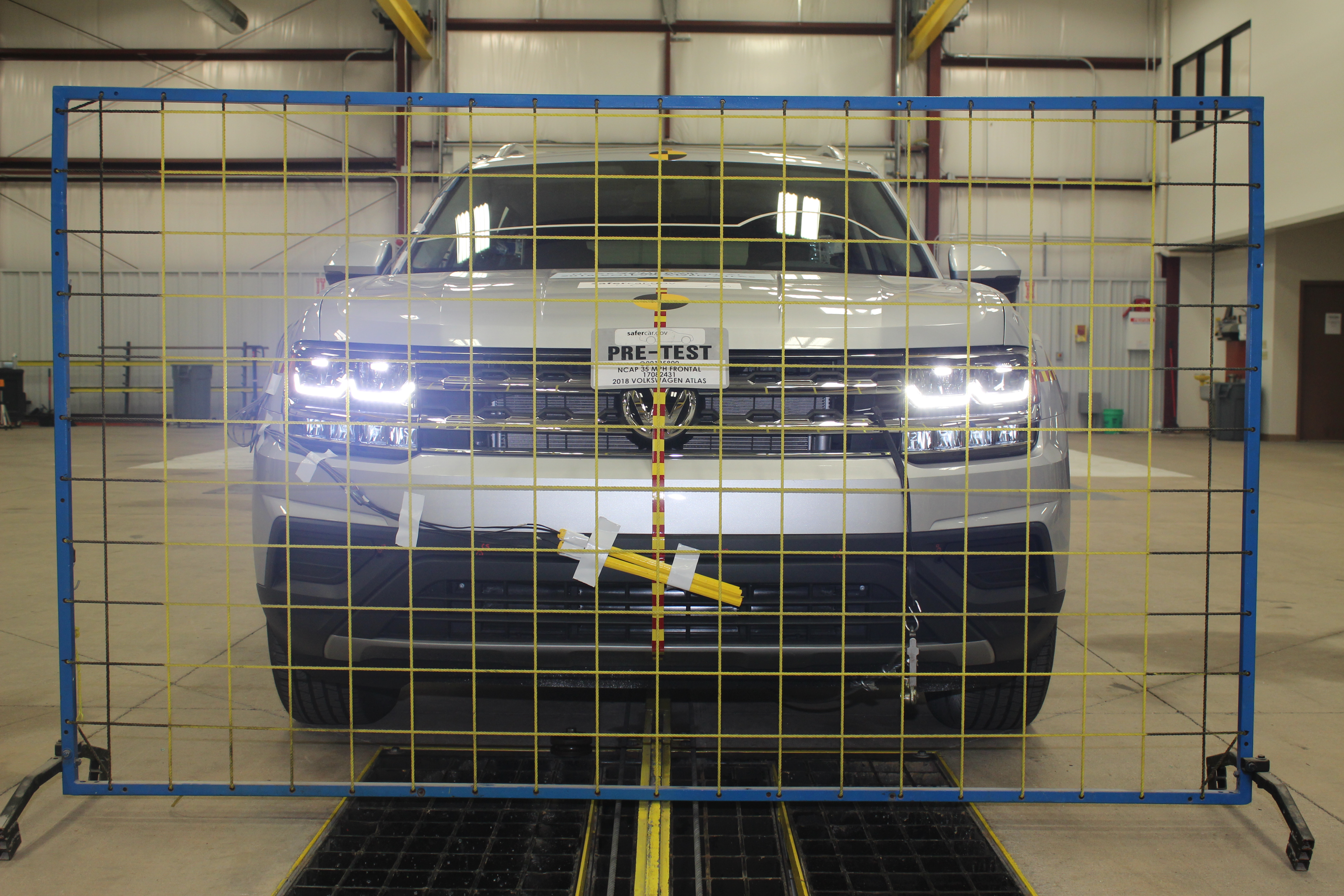 2018 VOLKSWAGEN ATLAS crash image