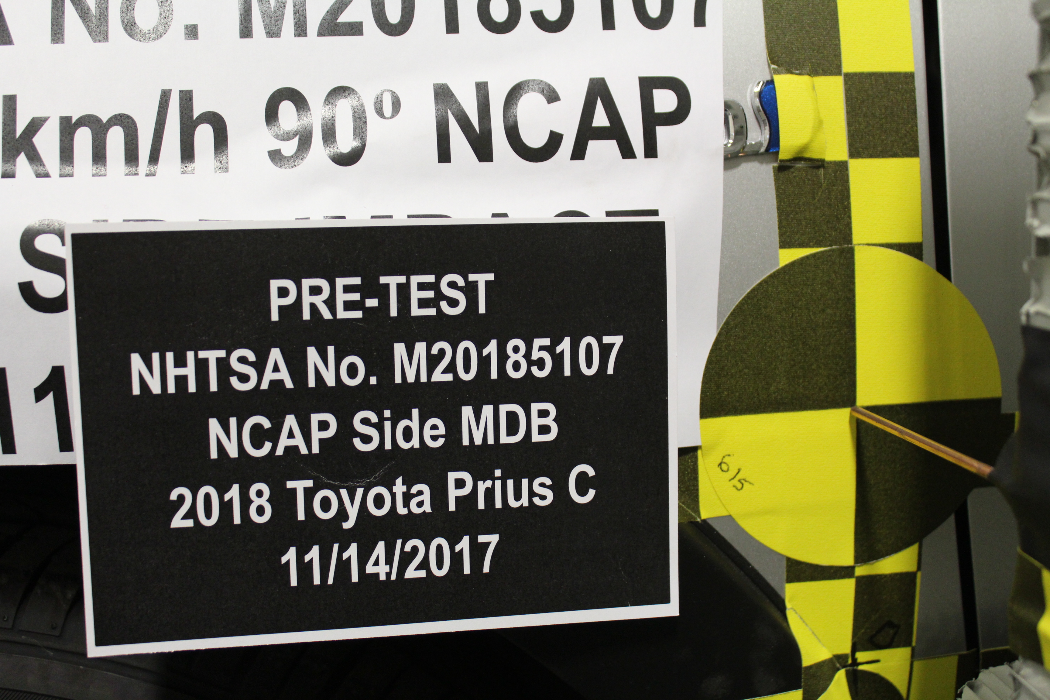 2018 TOYOTA PRIUS C crash image 19