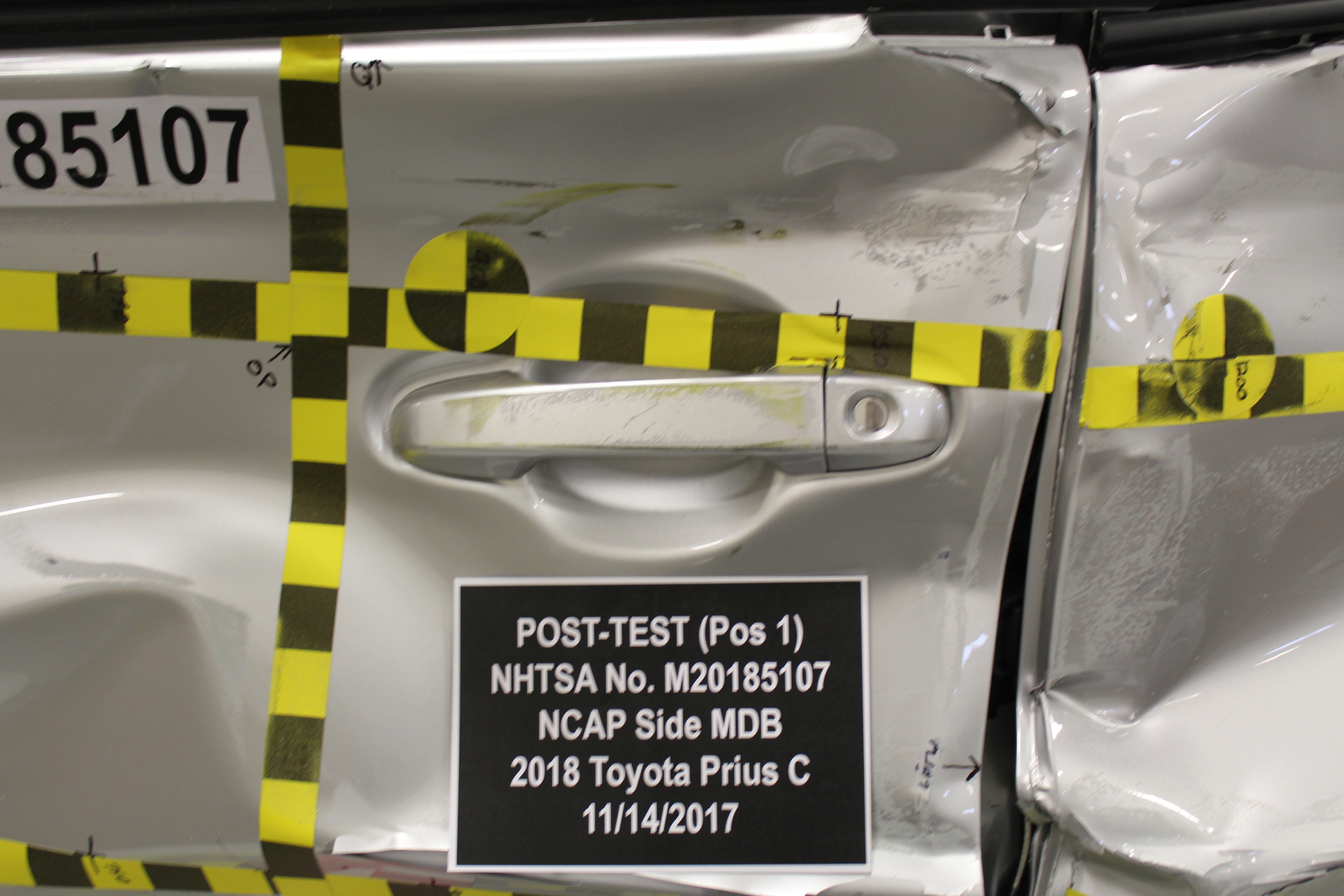 2018 TOYOTA PRIUS C crash image 22