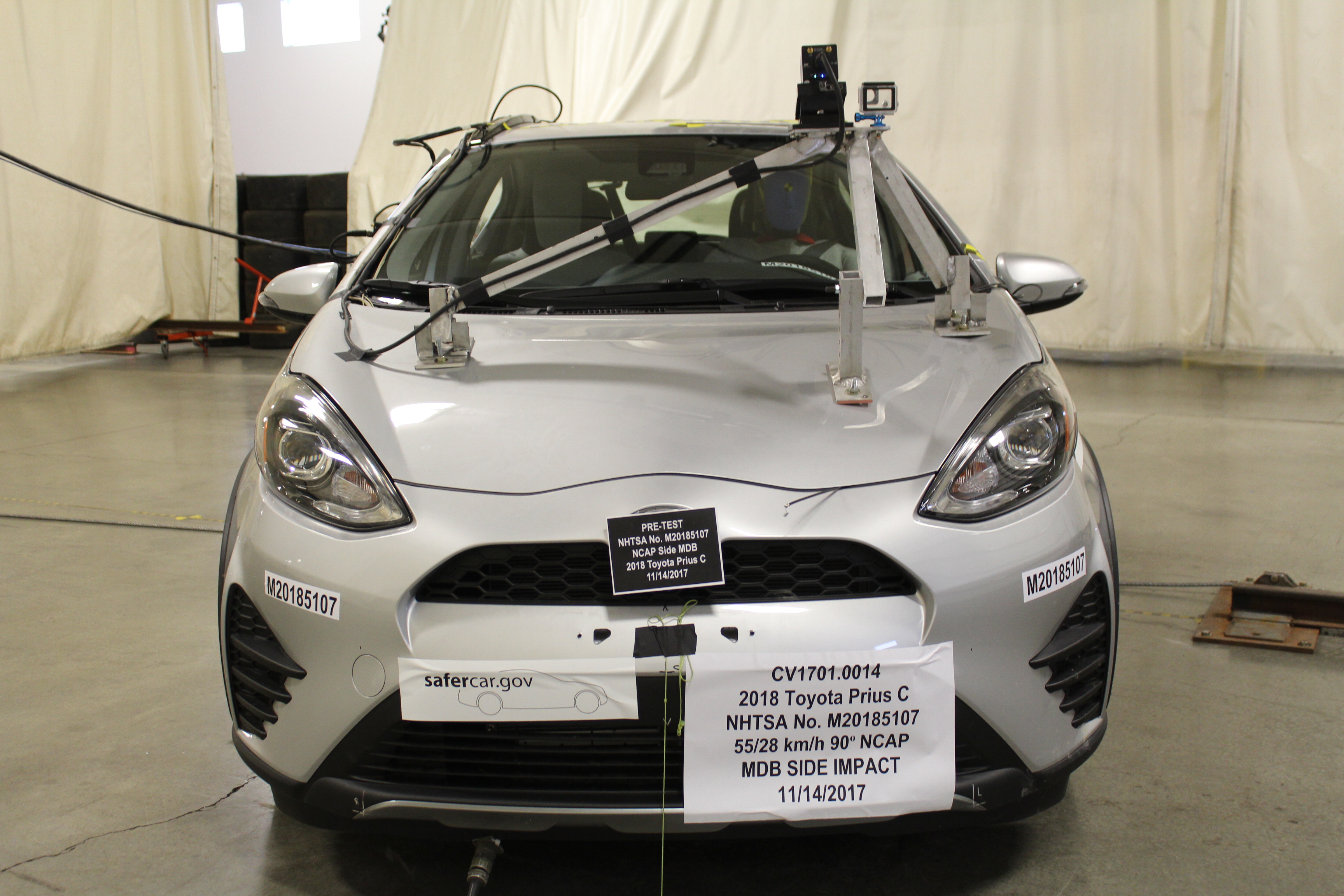 2018 TOYOTA PRIUS C crash image 3