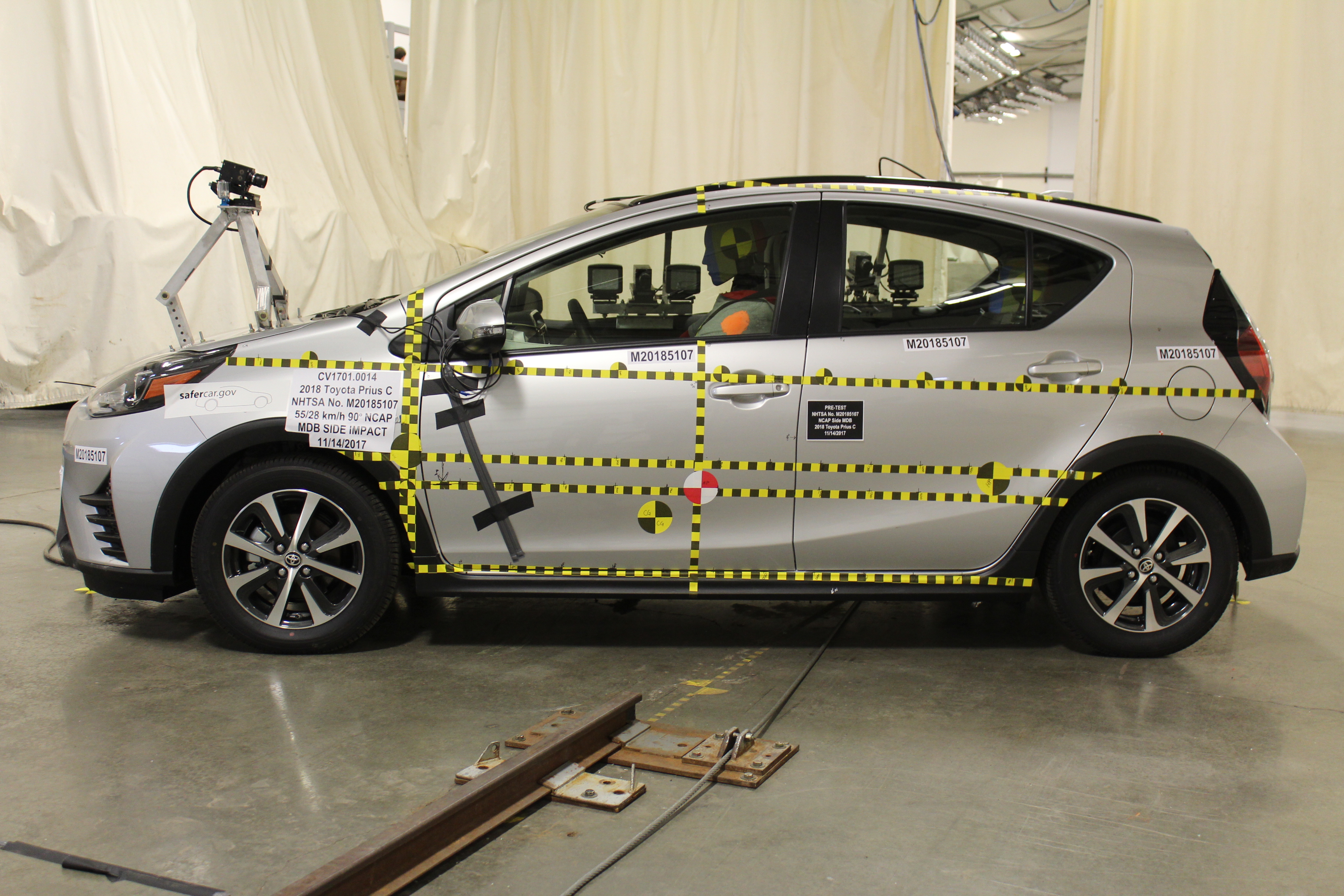 2018 TOYOTA PRIUS C crash image 7