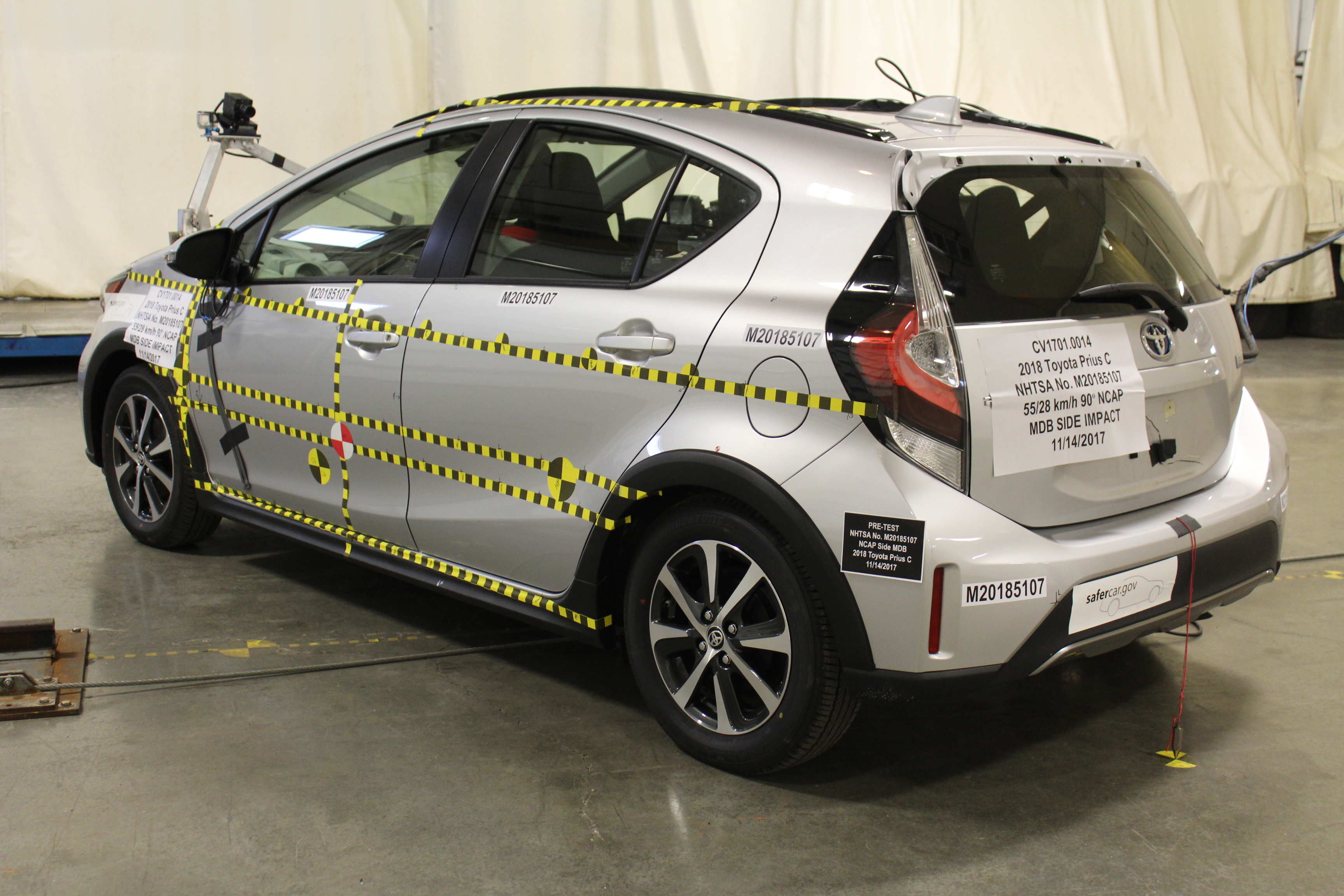 2018 TOYOTA PRIUS C crash image 9