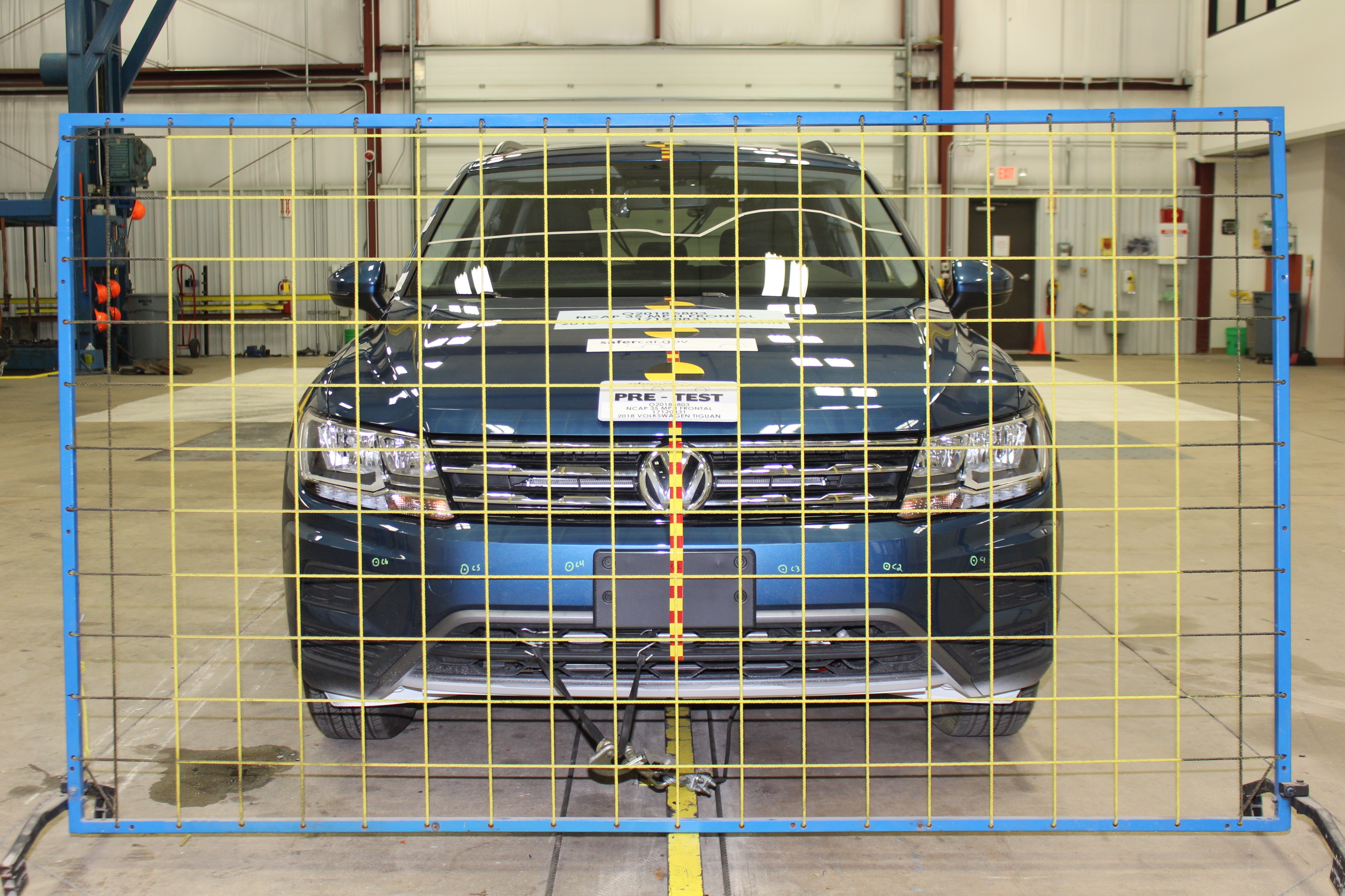 2018 VOLKSWAGEN TIGUAN crash-test photo