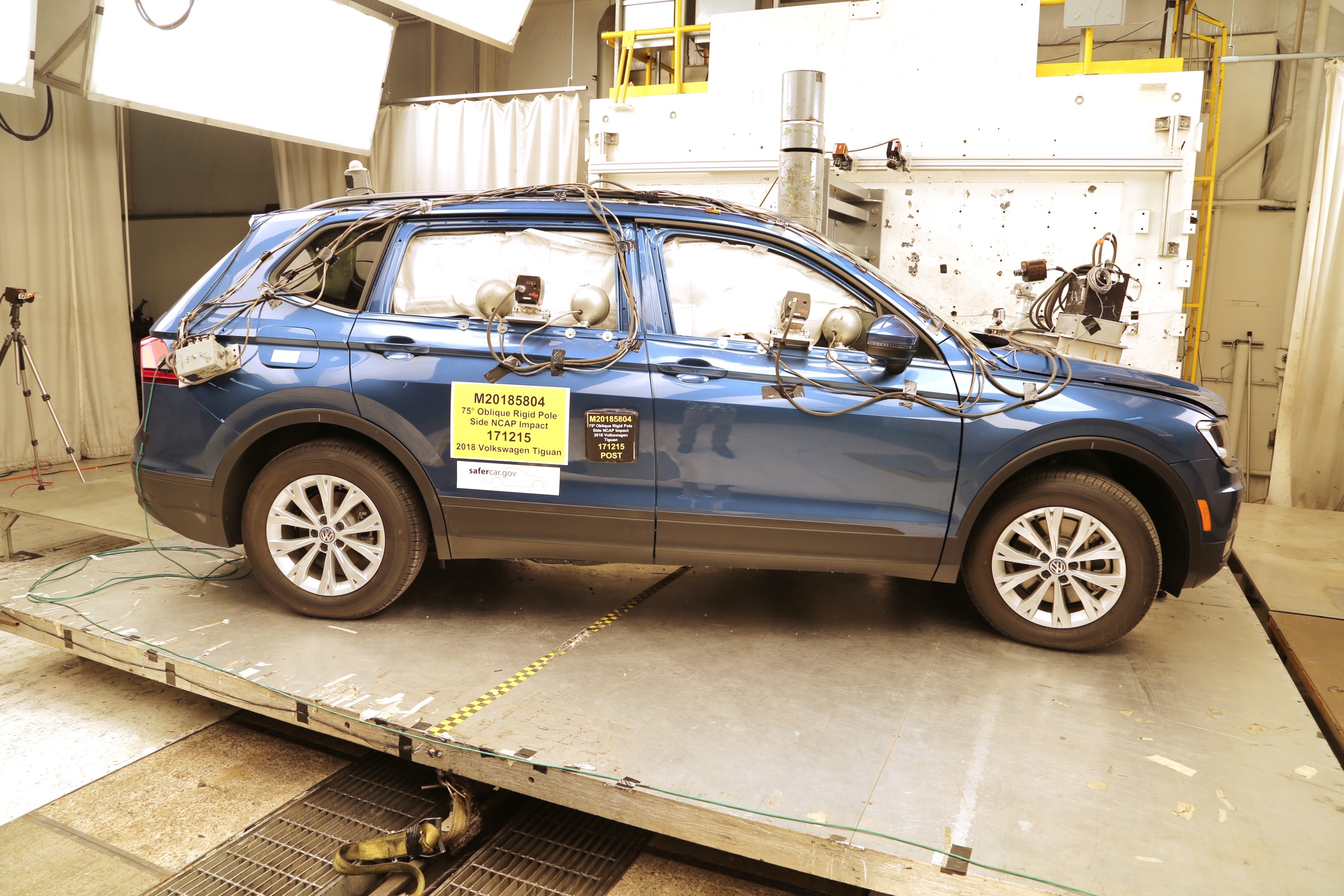 2018 VOLKSWAGEN TIGUAN crash image 14