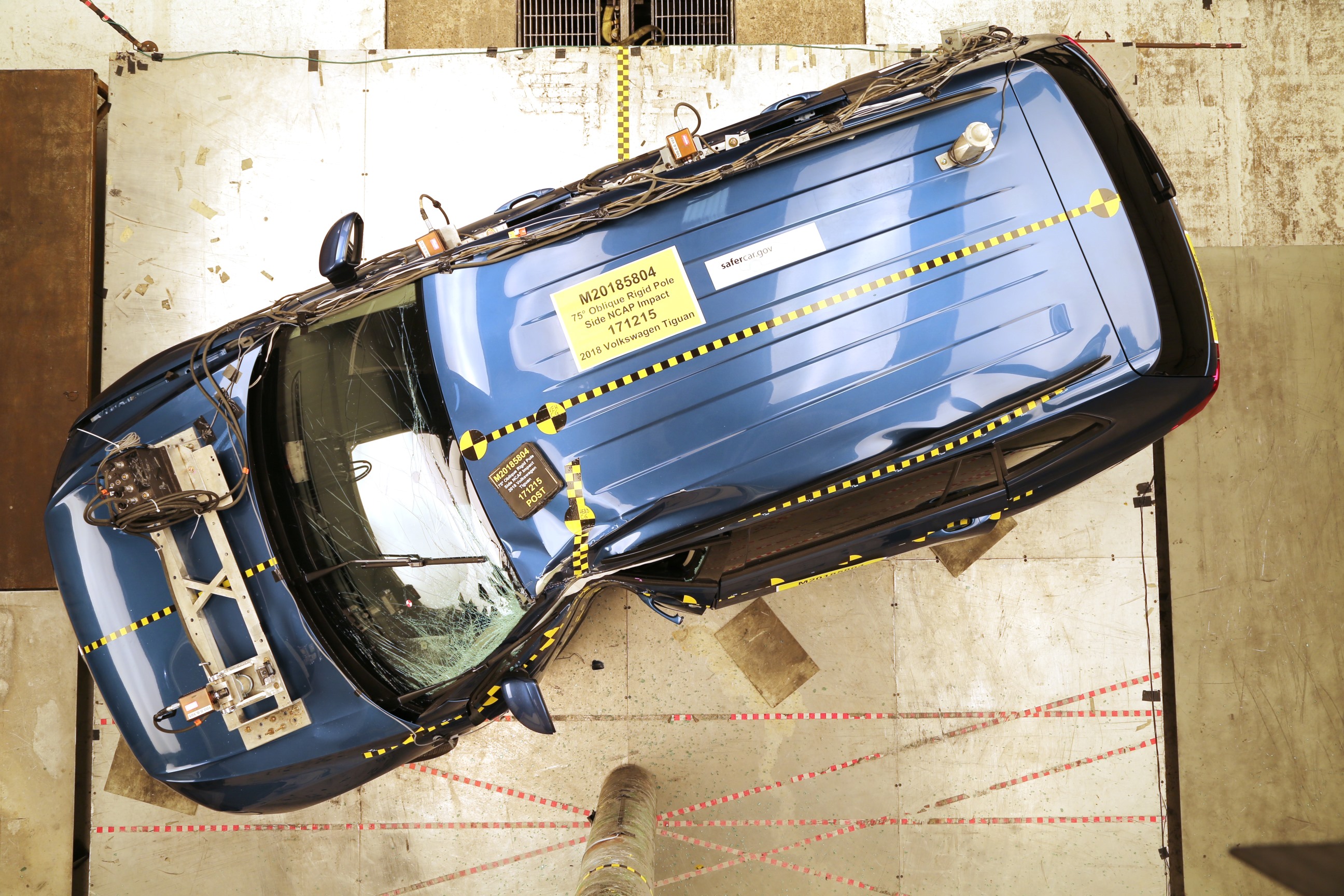 2018 VOLKSWAGEN TIGUAN crash image 16