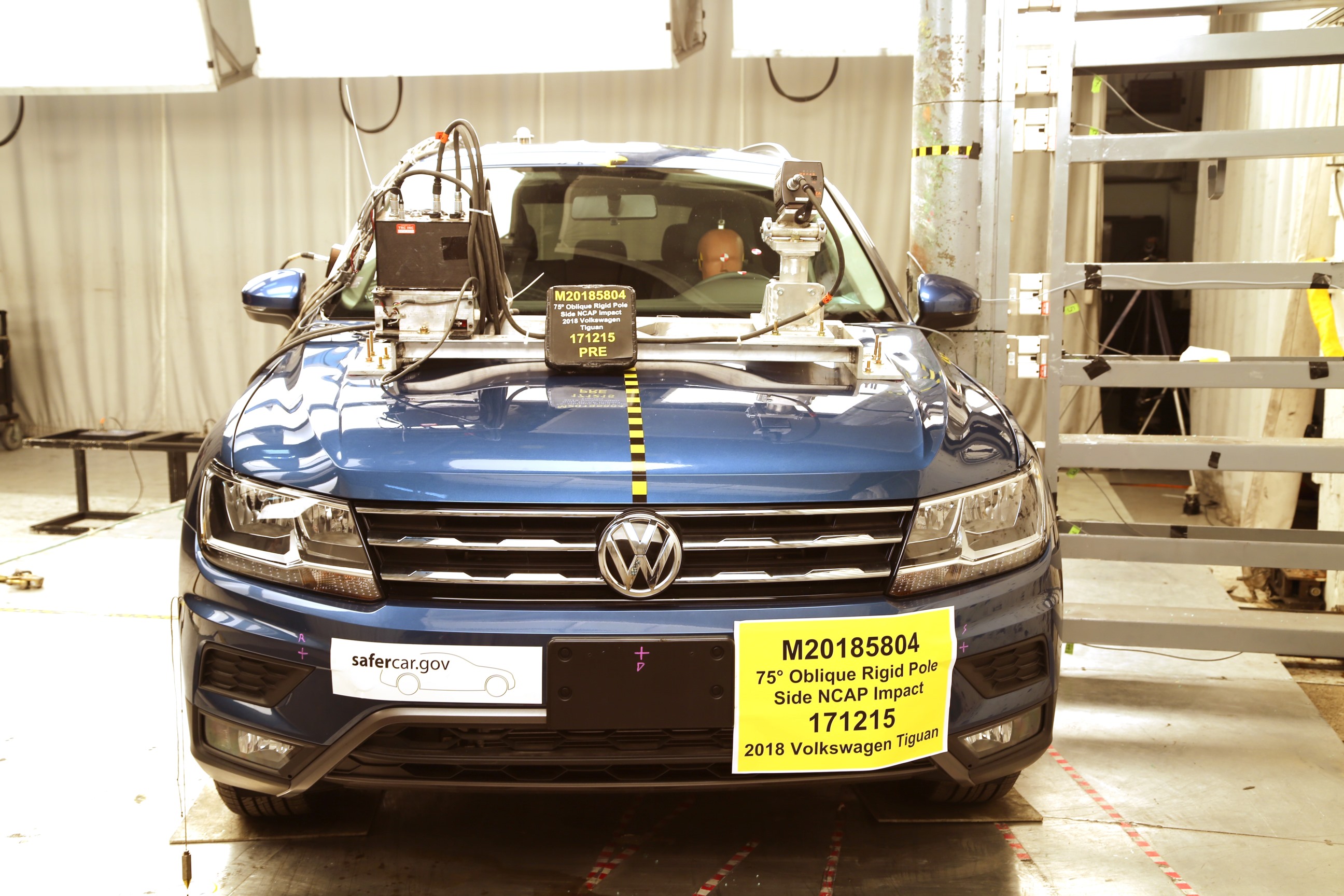 2018 VOLKSWAGEN TIGUAN crash image 3