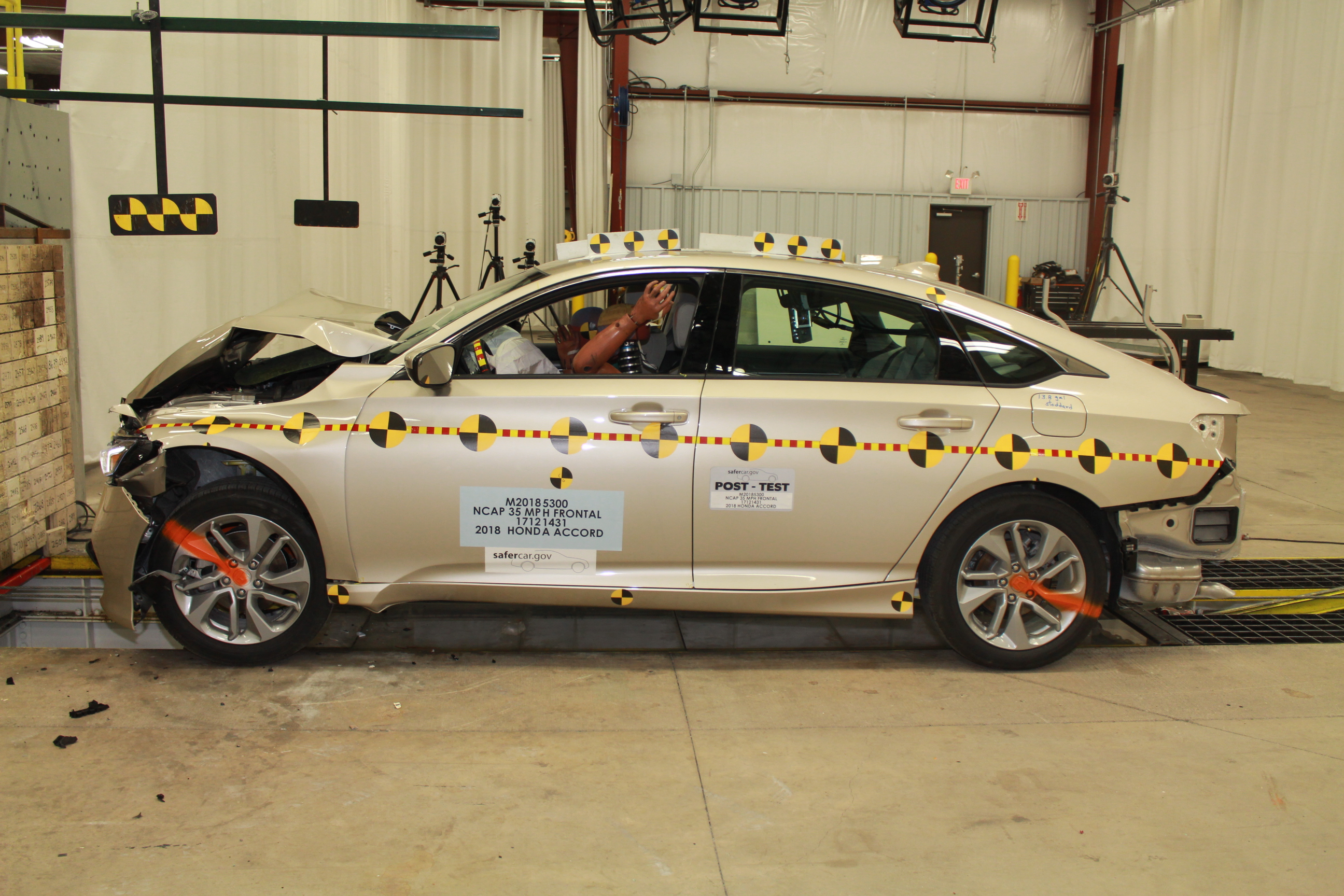 2018 HONDA ACCORD crash image 11