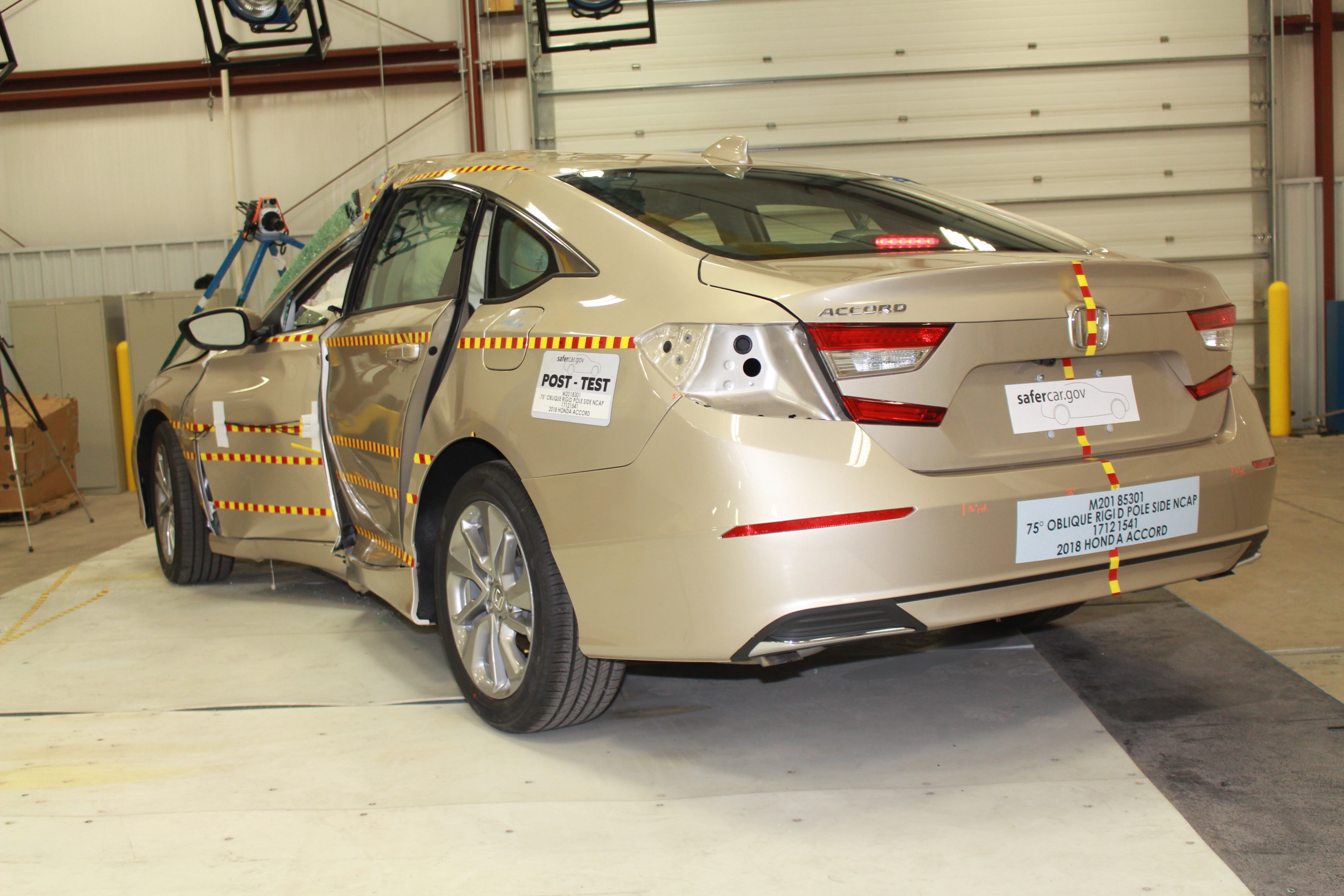 2018 HONDA ACCORD crash image 10
