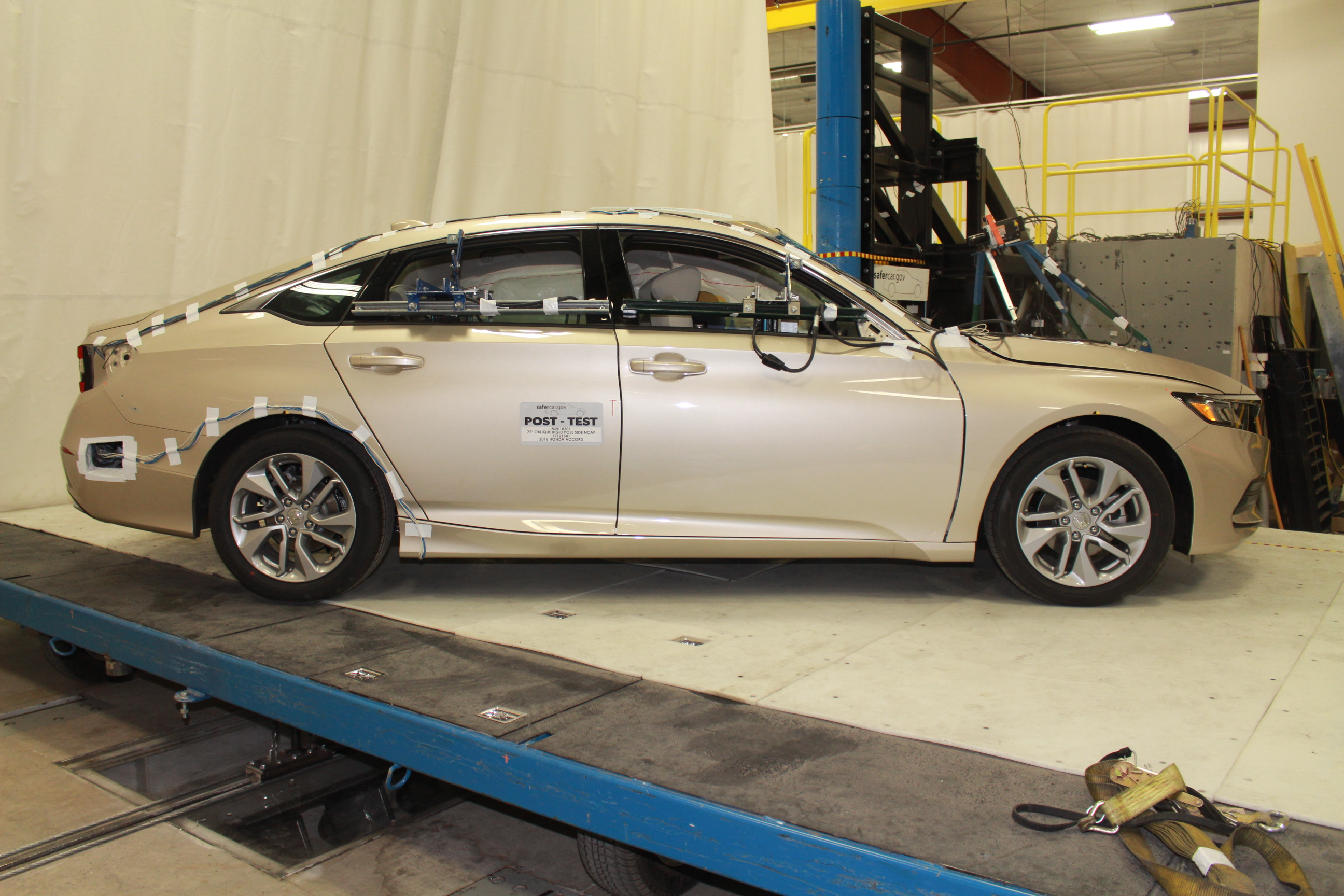 2018 HONDA ACCORD crash image 14