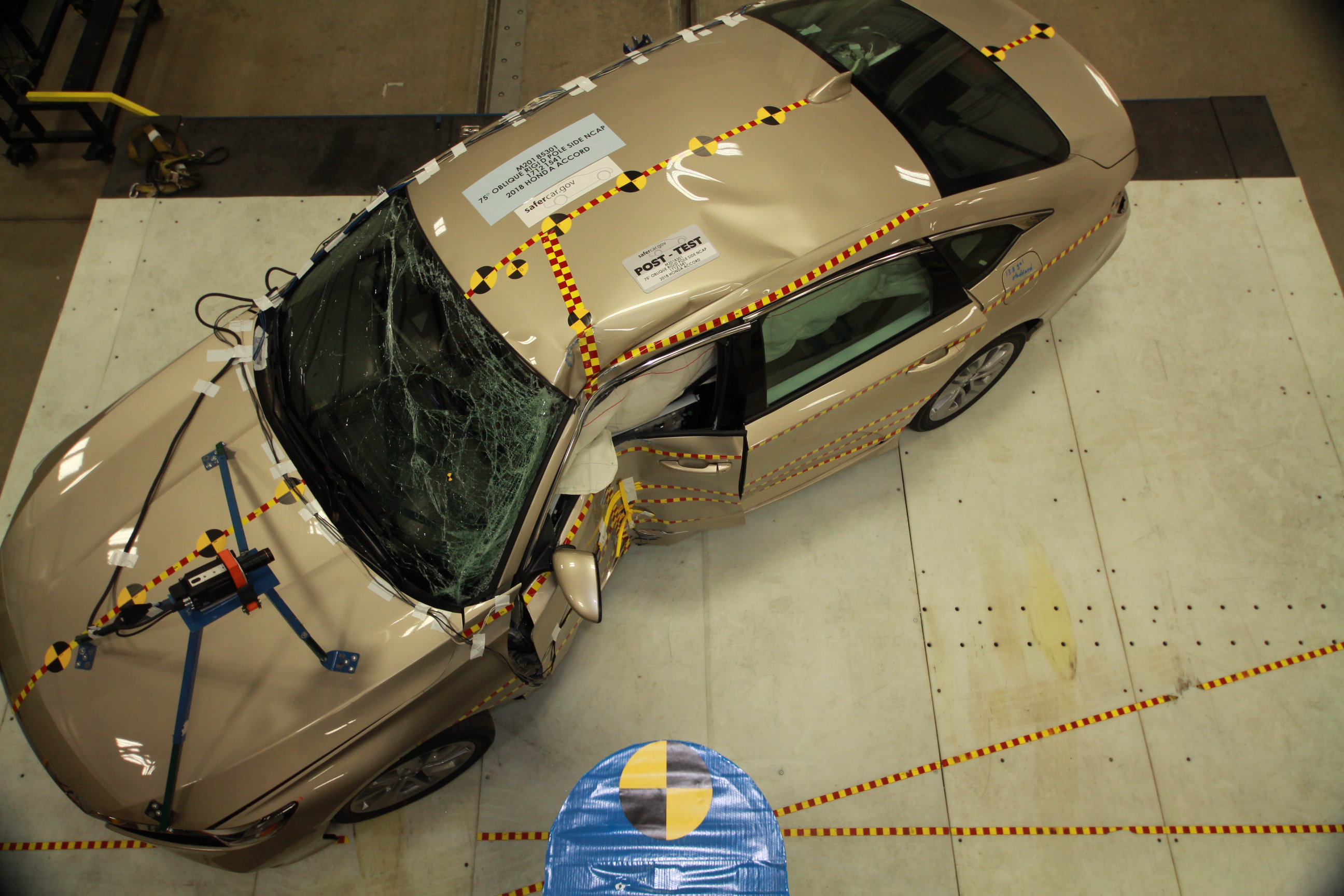 2018 HONDA ACCORD crash image 16