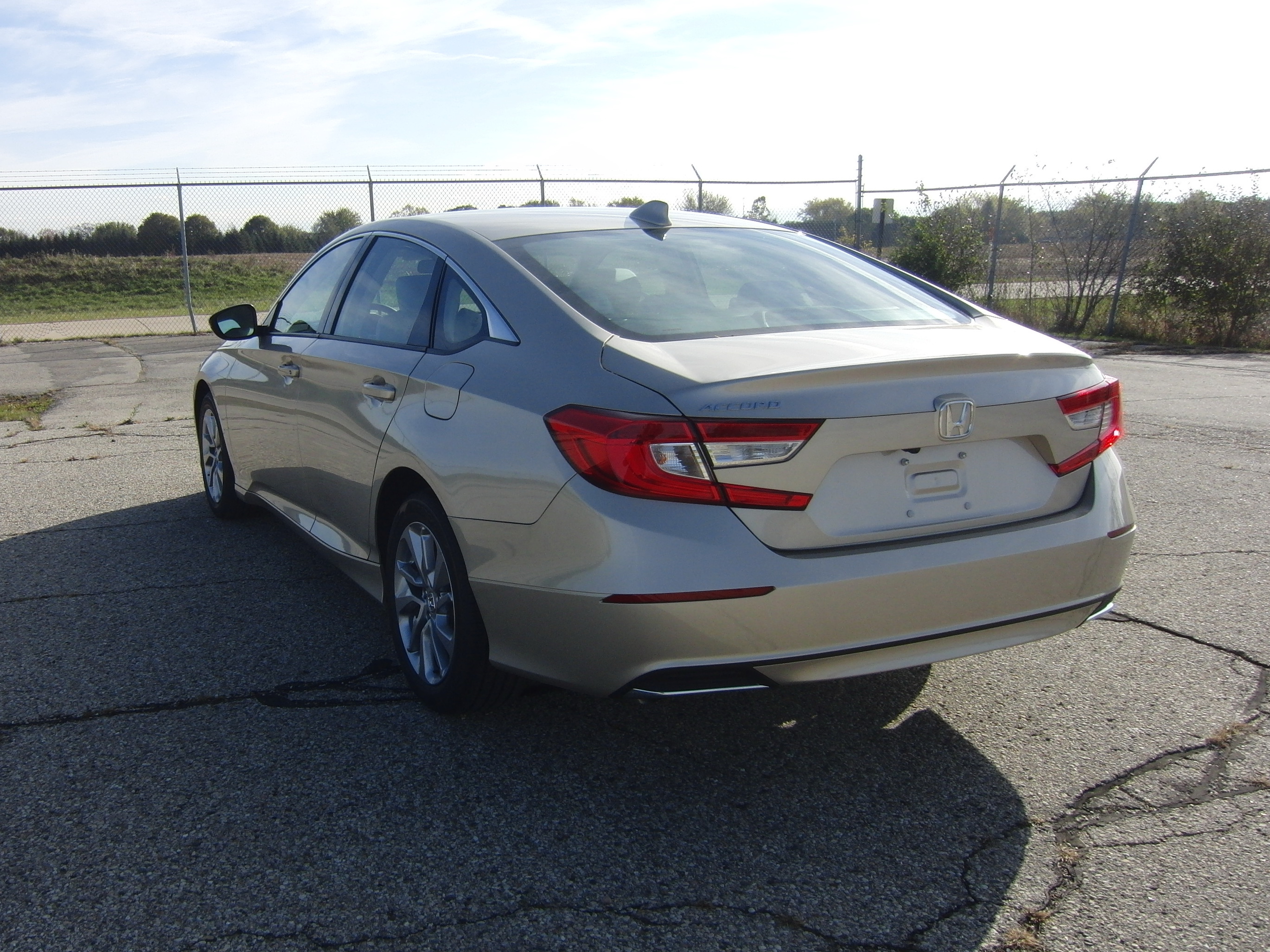 2018 HONDA ACCORD crash image 2