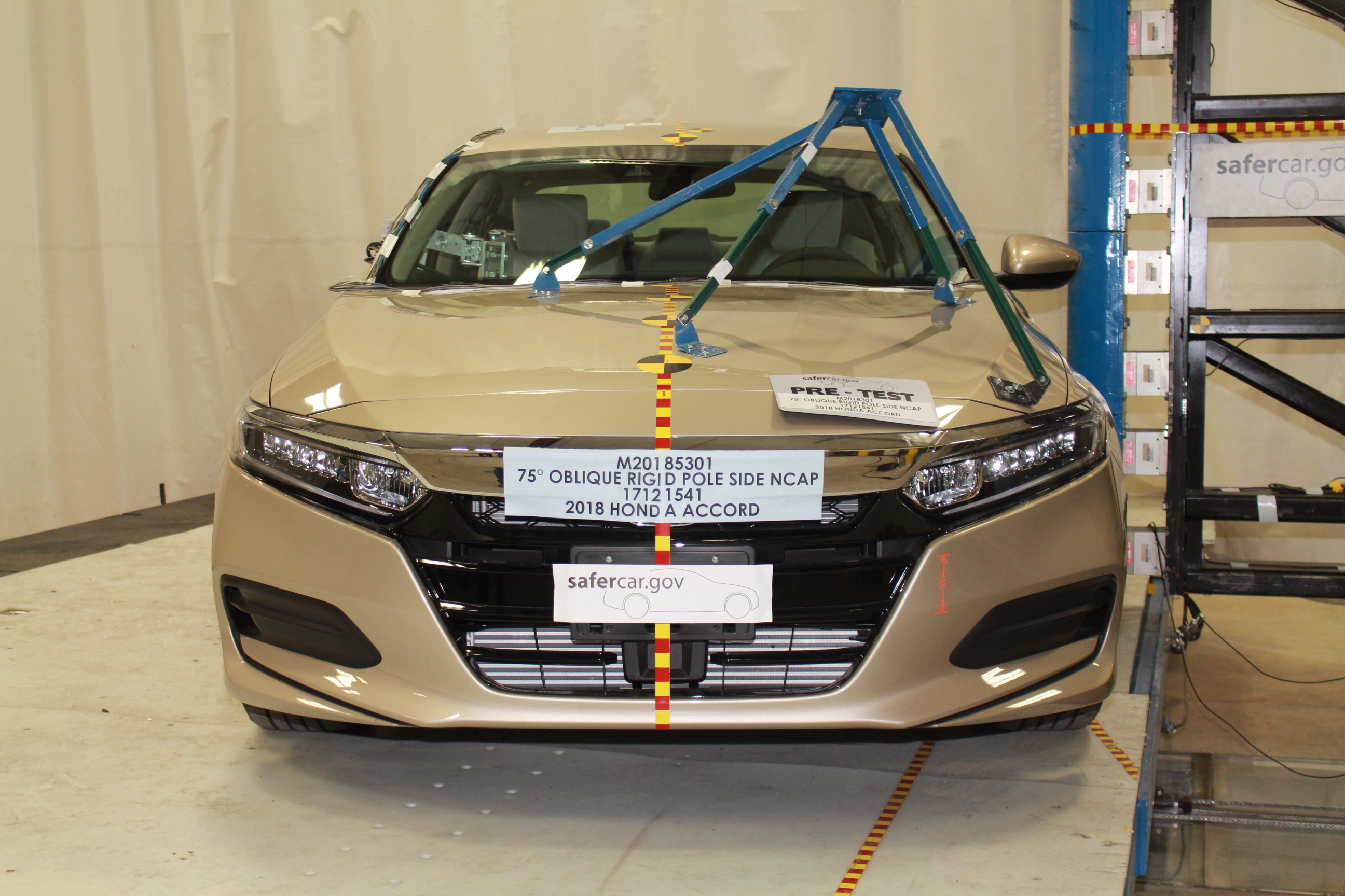 2018 HONDA ACCORD crash image 3
