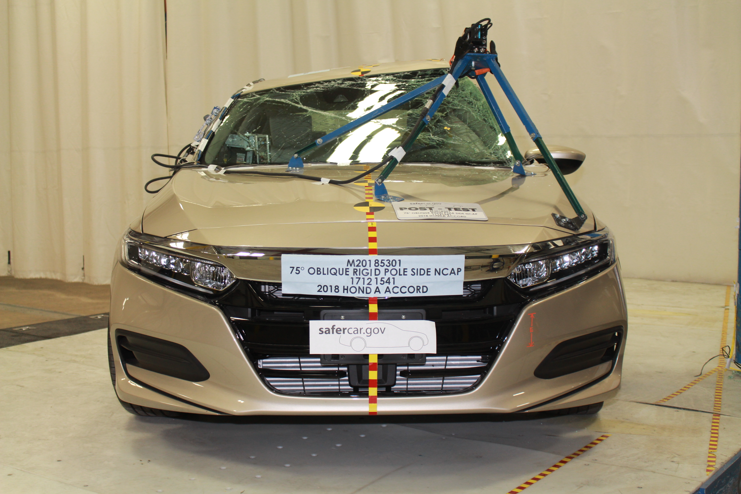 2018 HONDA ACCORD crash image 4