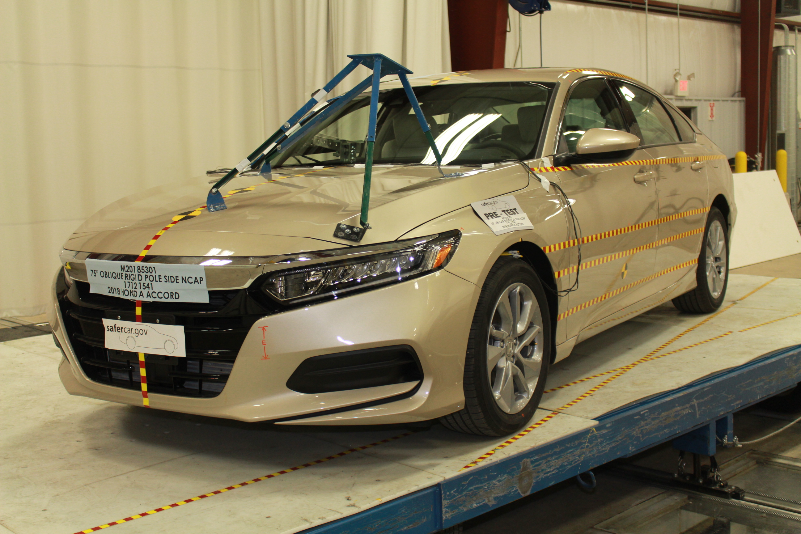 2018 HONDA ACCORD crash image 5