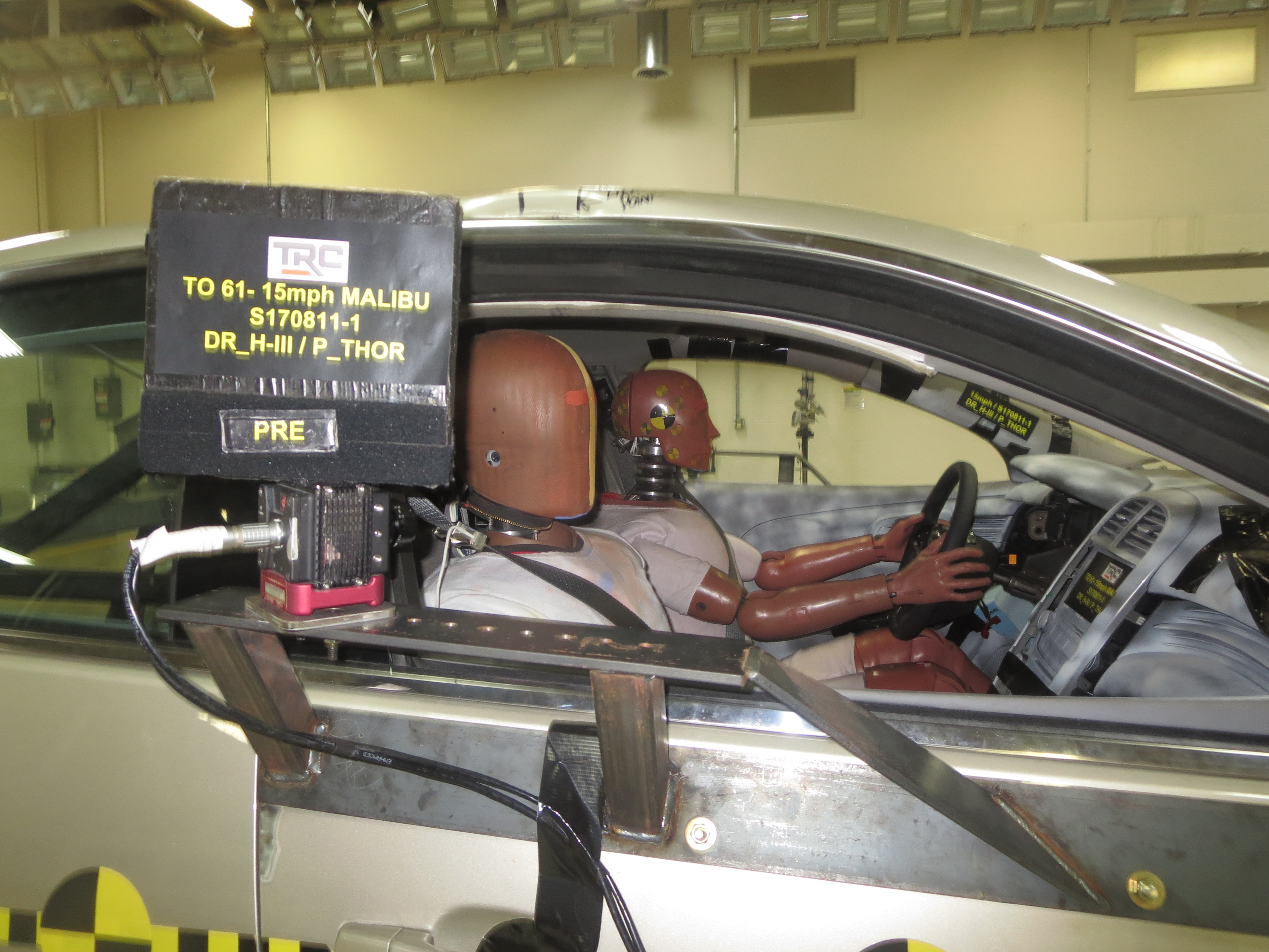 2016 CHEVROLET MALIBU crash-test photo