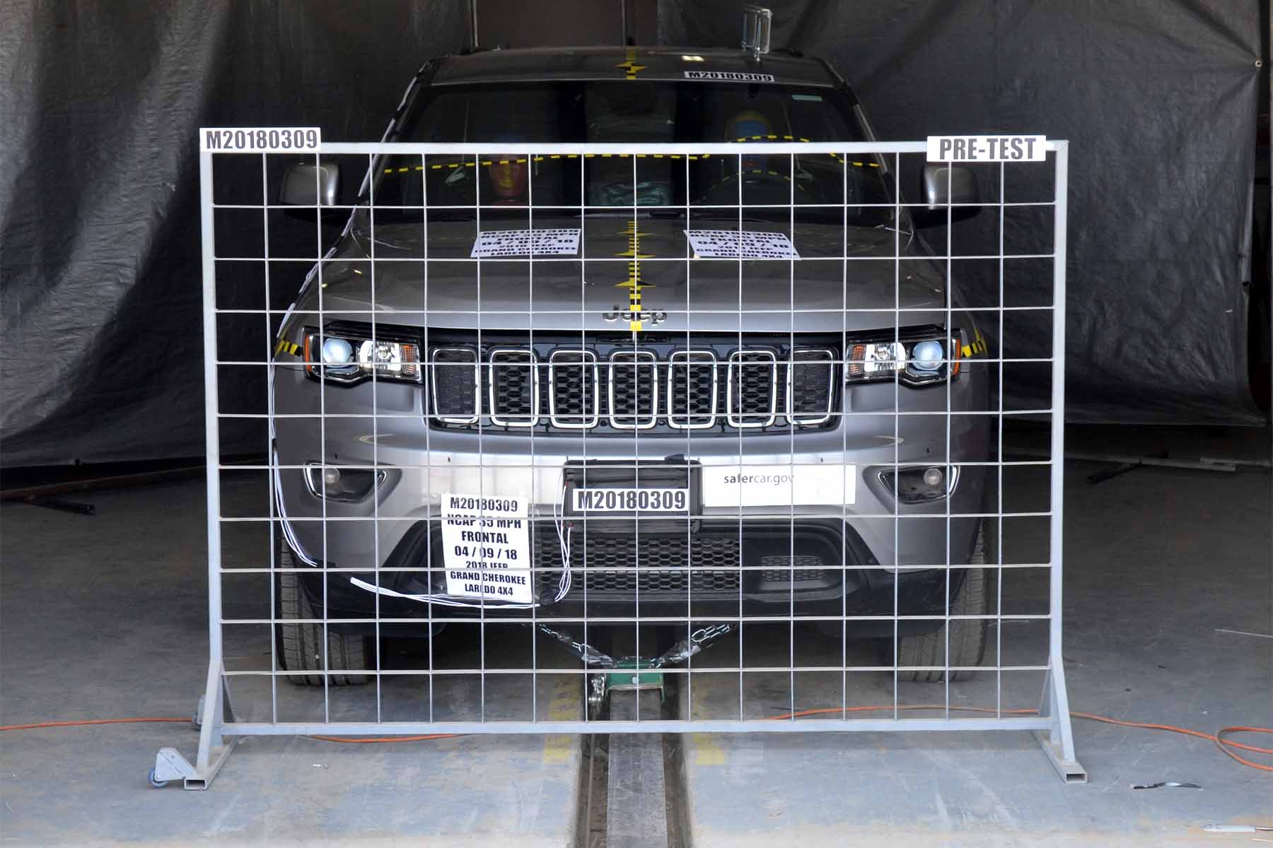 2018 JEEP GRAND CHEROKEE crash image