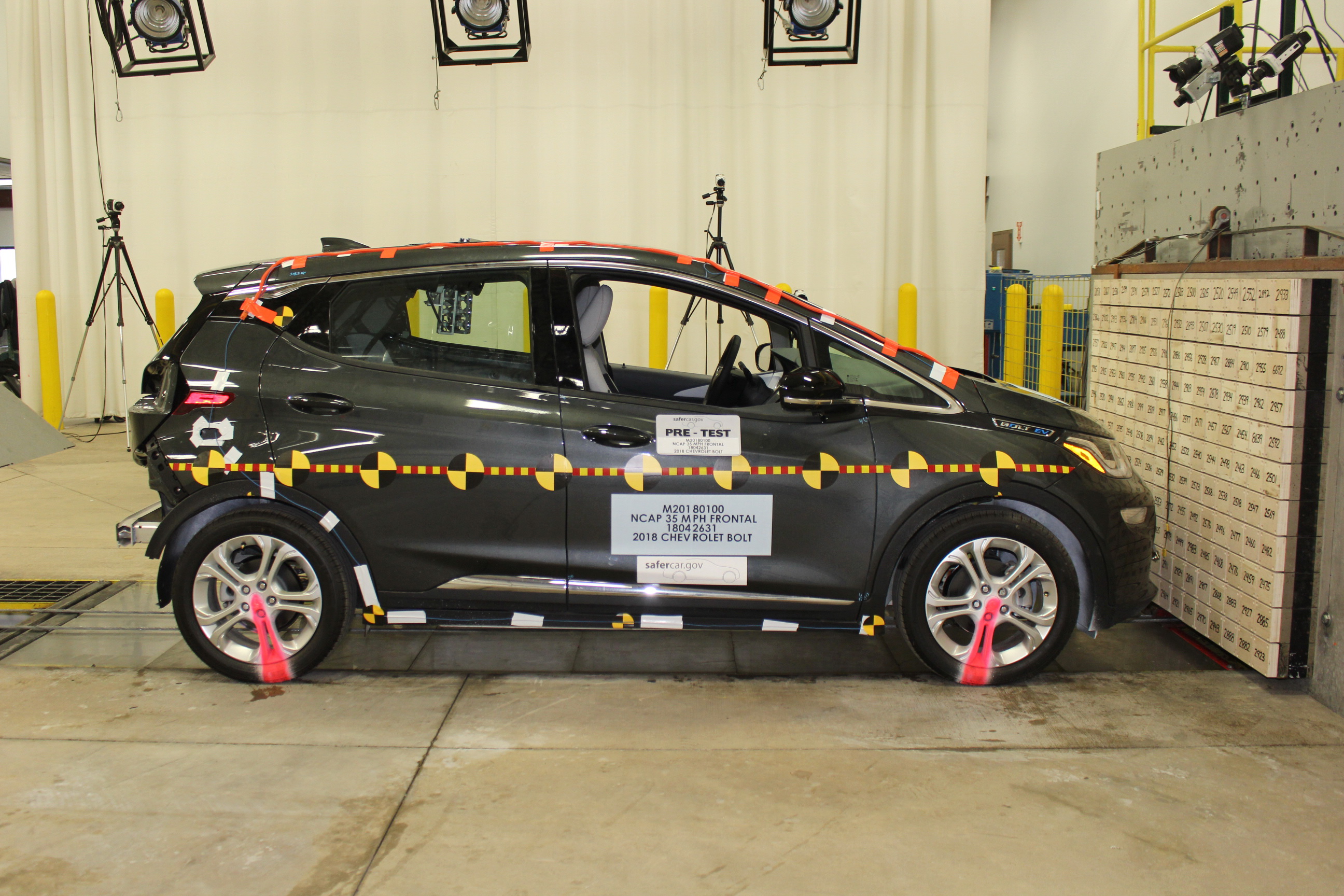 2018 CHEVROLET BOLT crash image 12