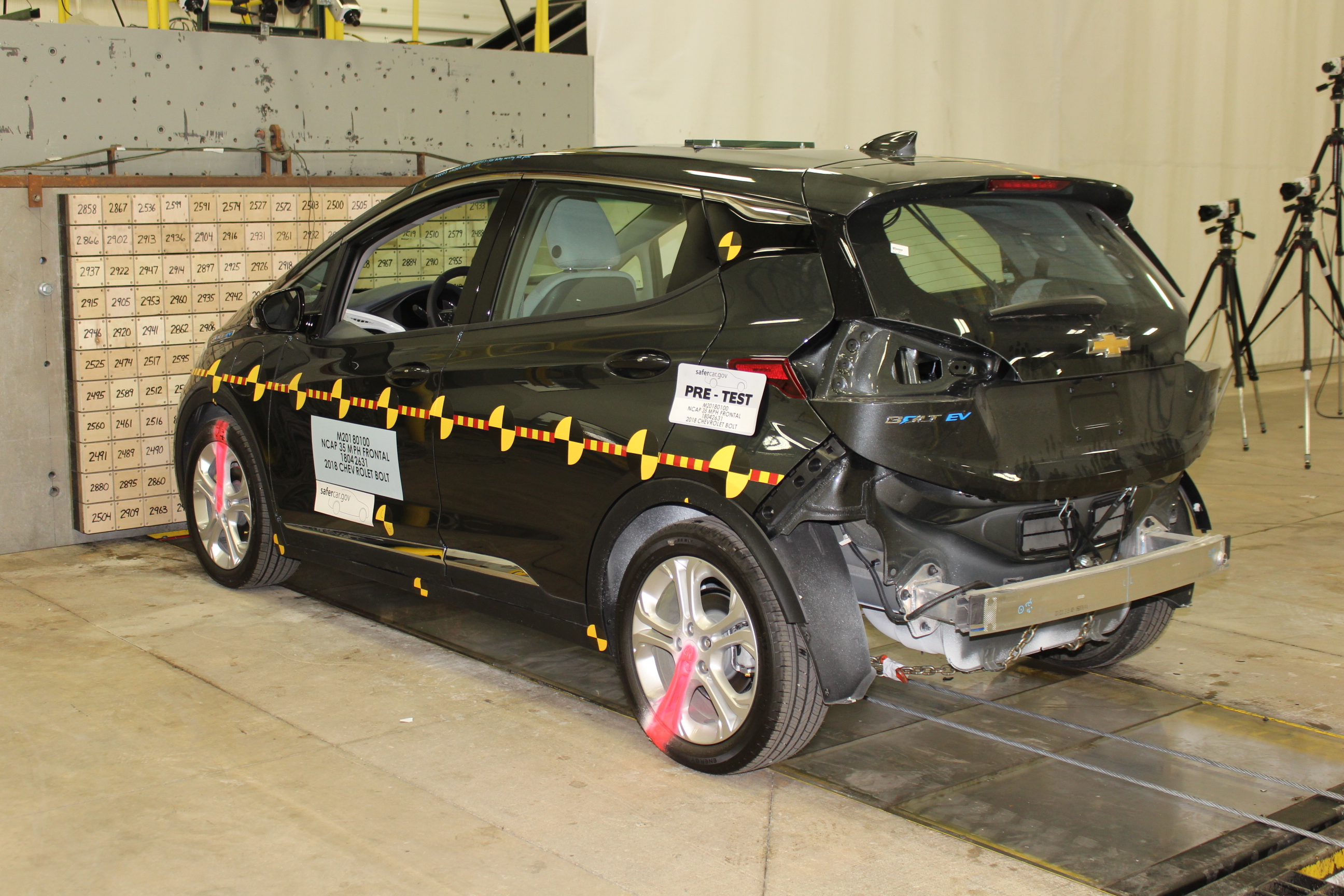 2018 CHEVROLET BOLT crash image 16