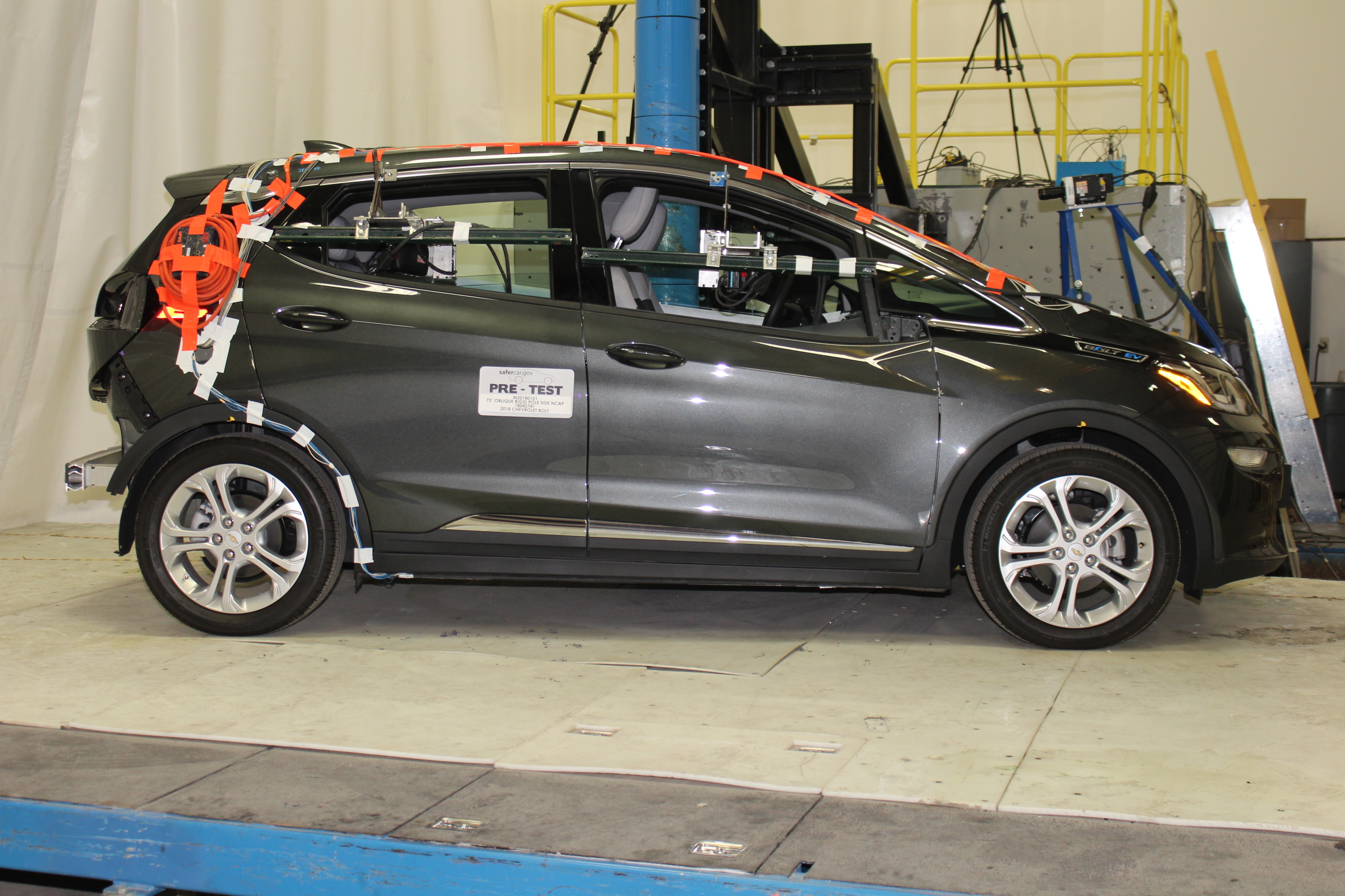 2018 CHEVROLET BOLT crash image 13