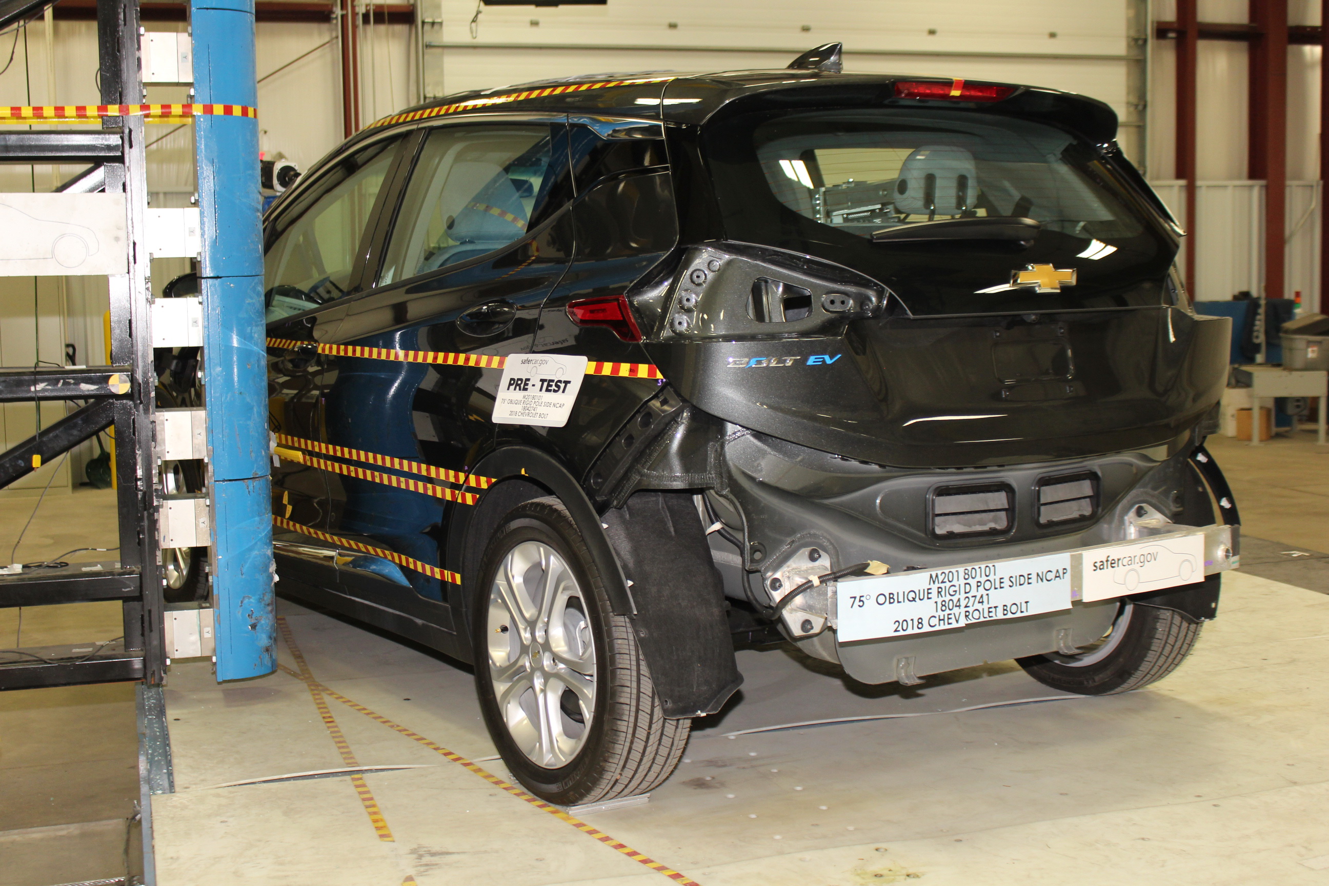 2018 CHEVROLET BOLT crash image 18