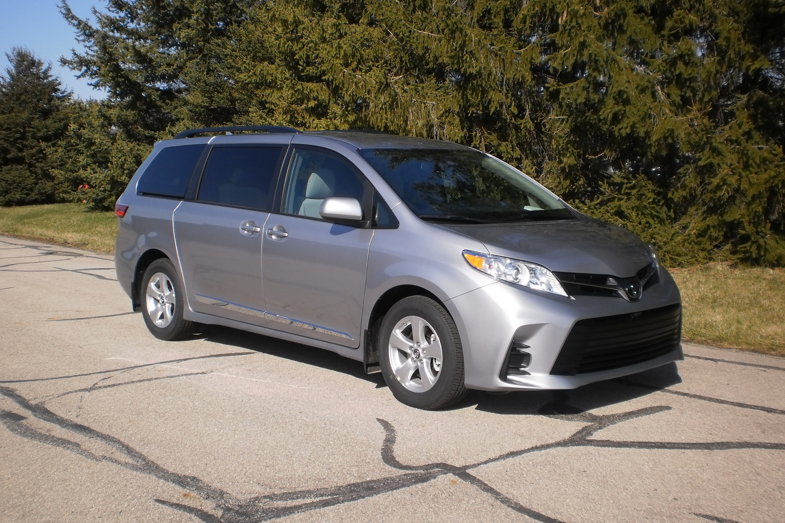 2018 TOYOTA SIENNA crash image