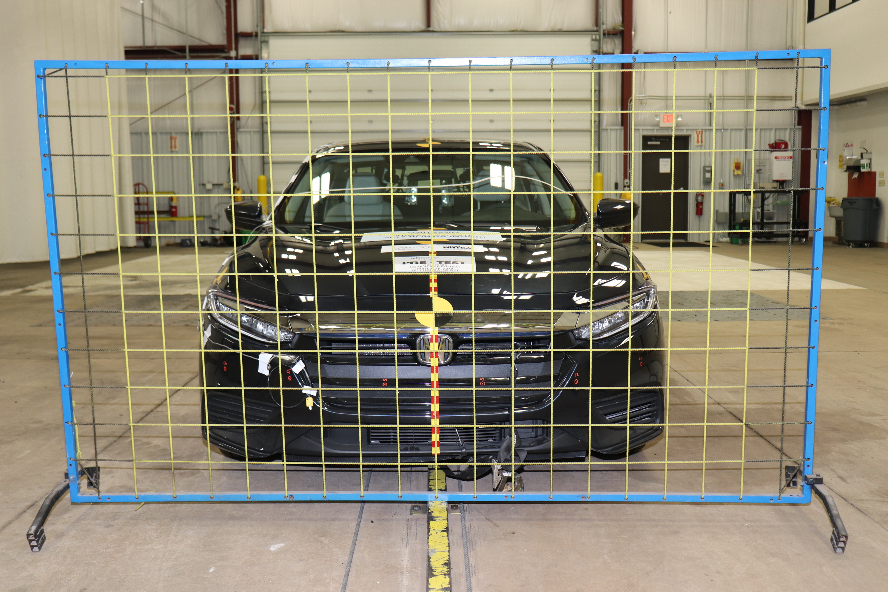 2019 HONDA INSIGHT crash-test photo
