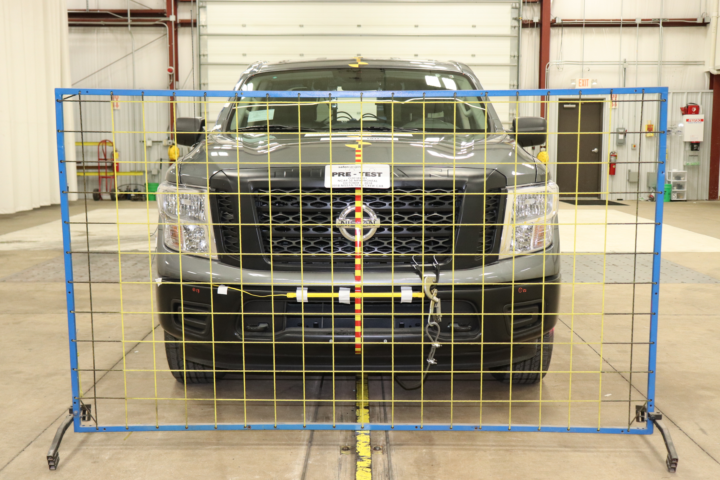 2018 NISSAN TITAN crash-test photo