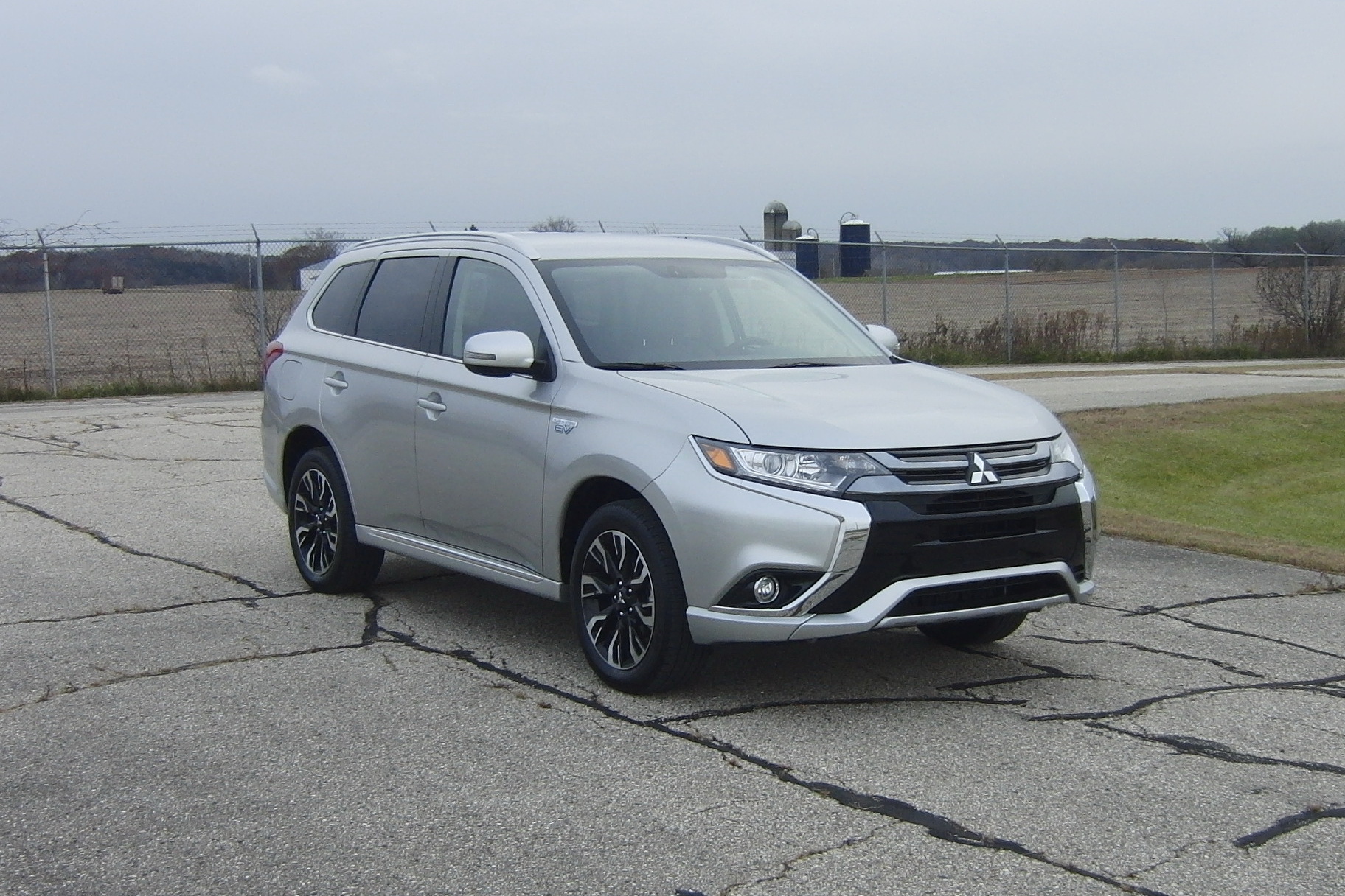 2018 MITSUBISHI OUTLANDER PHEV crash image