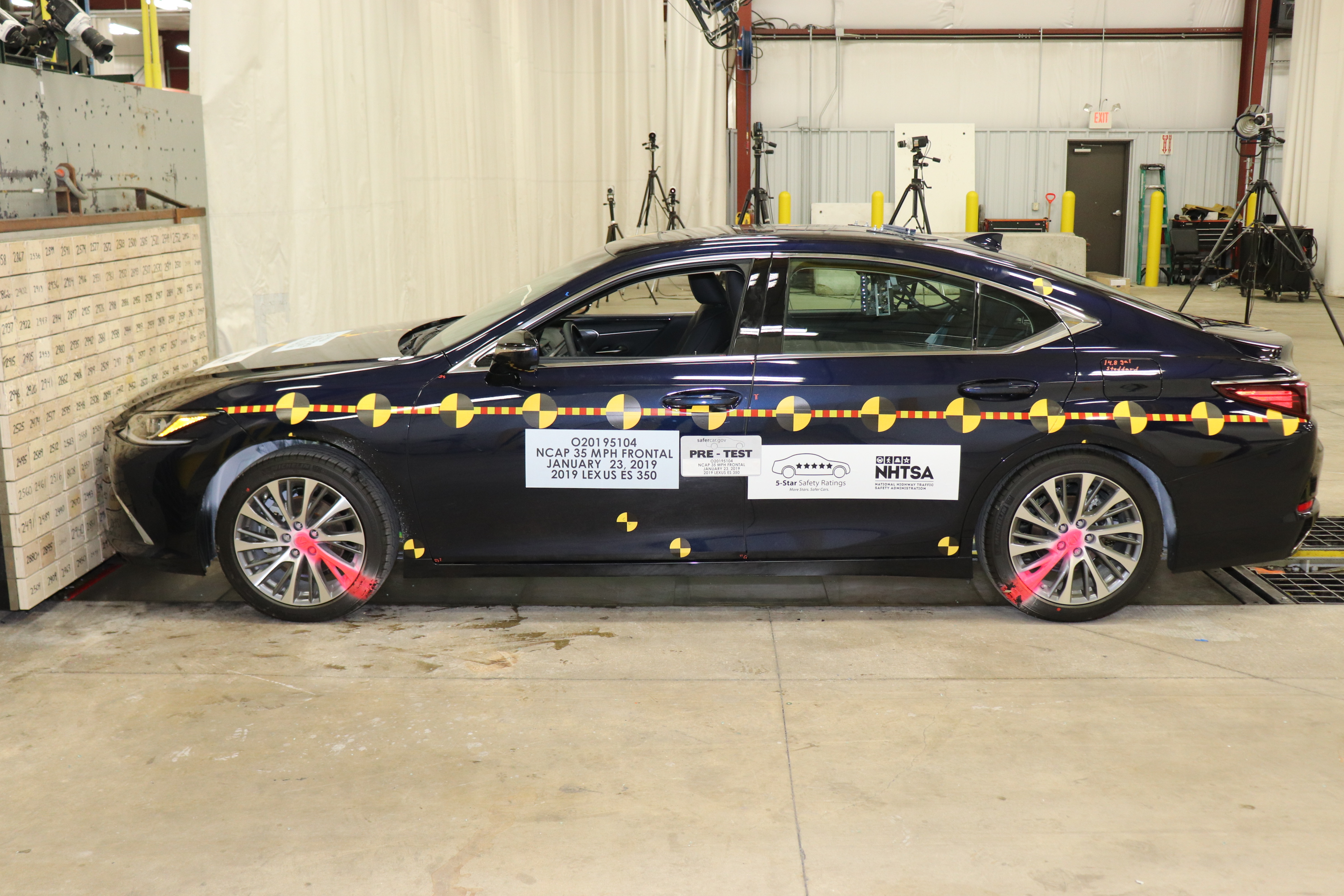 2019 LEXUS ES 350 crash image 11