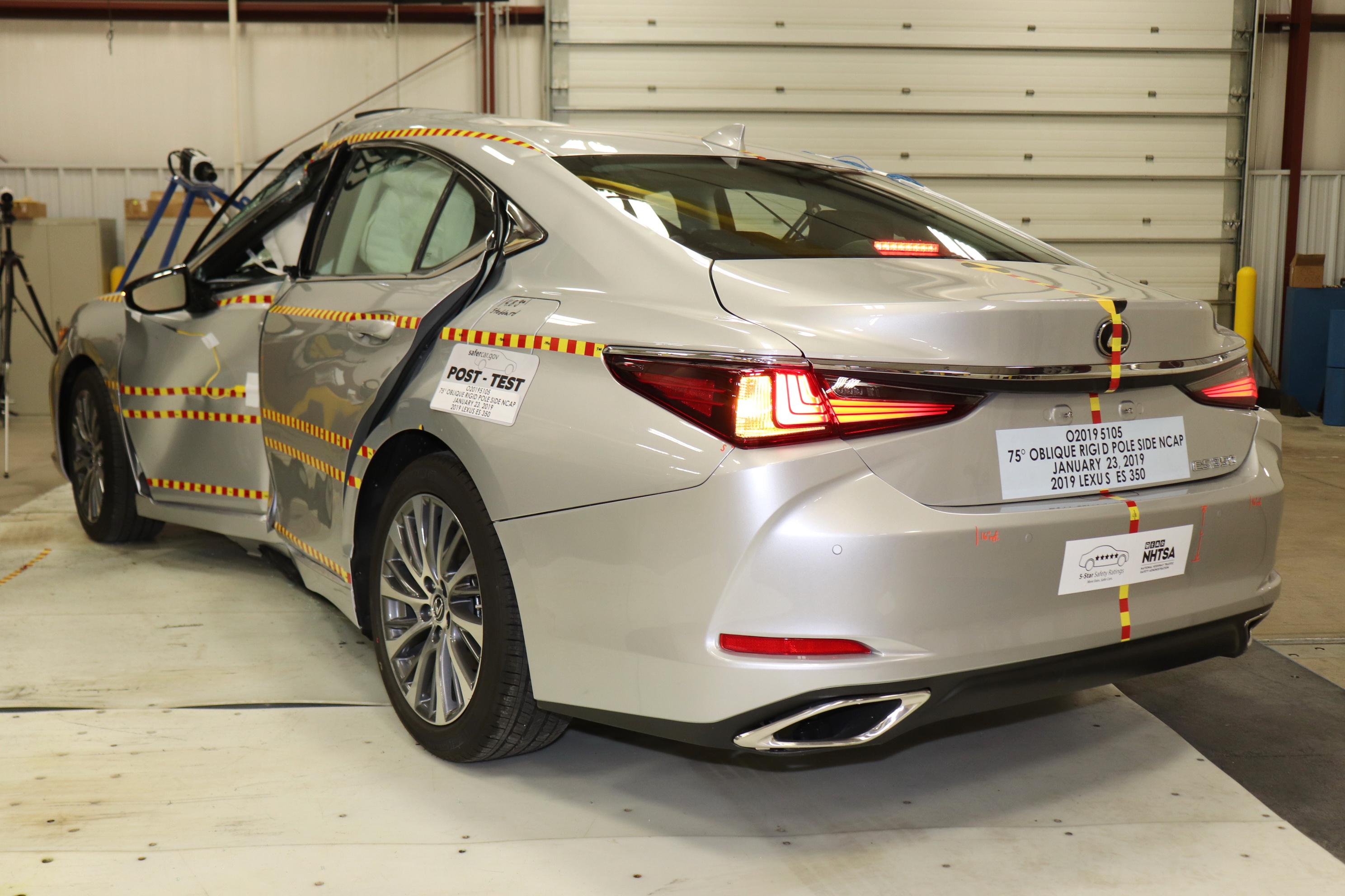 2019 LEXUS ES 350 crash image 10