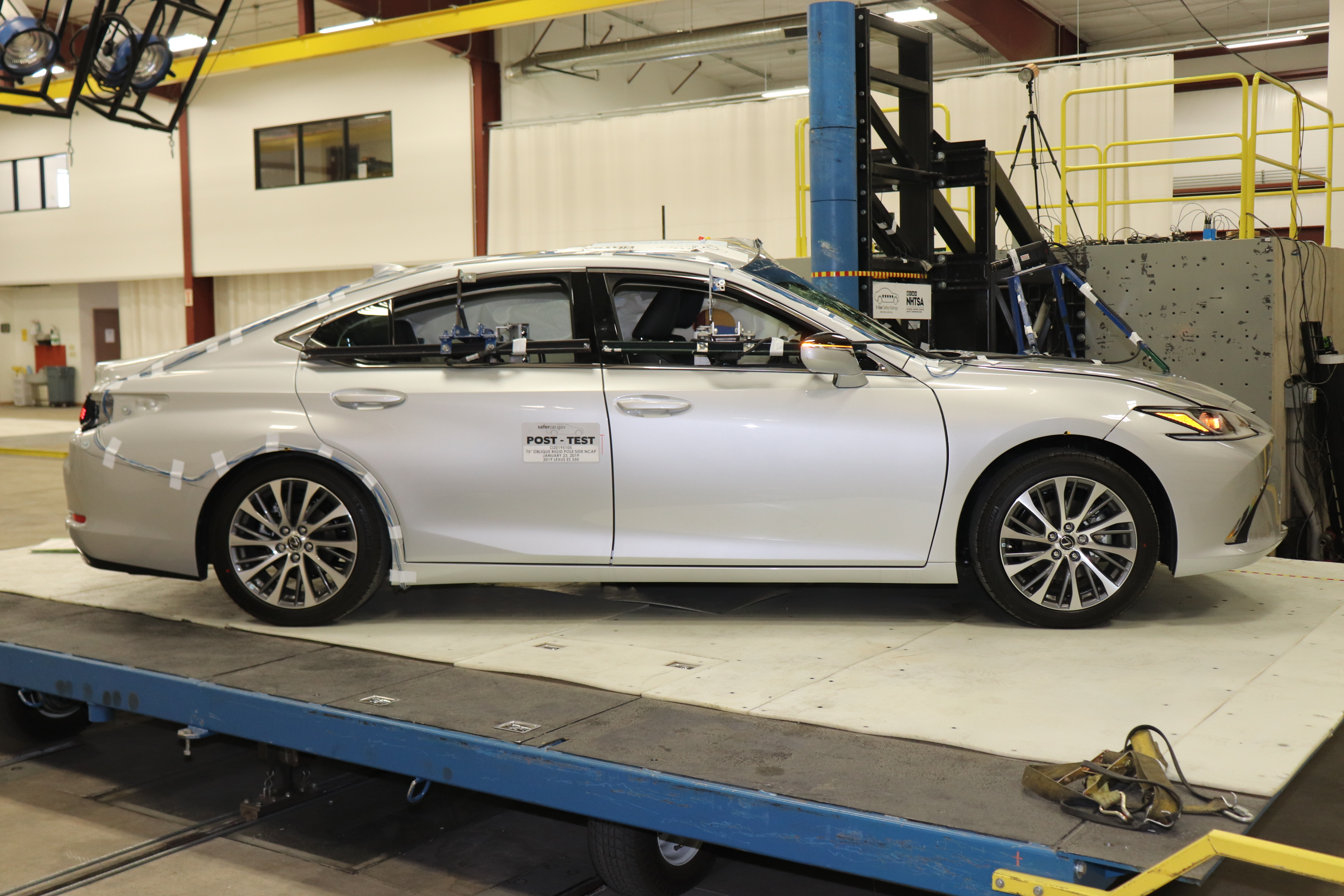 2019 LEXUS ES 350 crash image 14