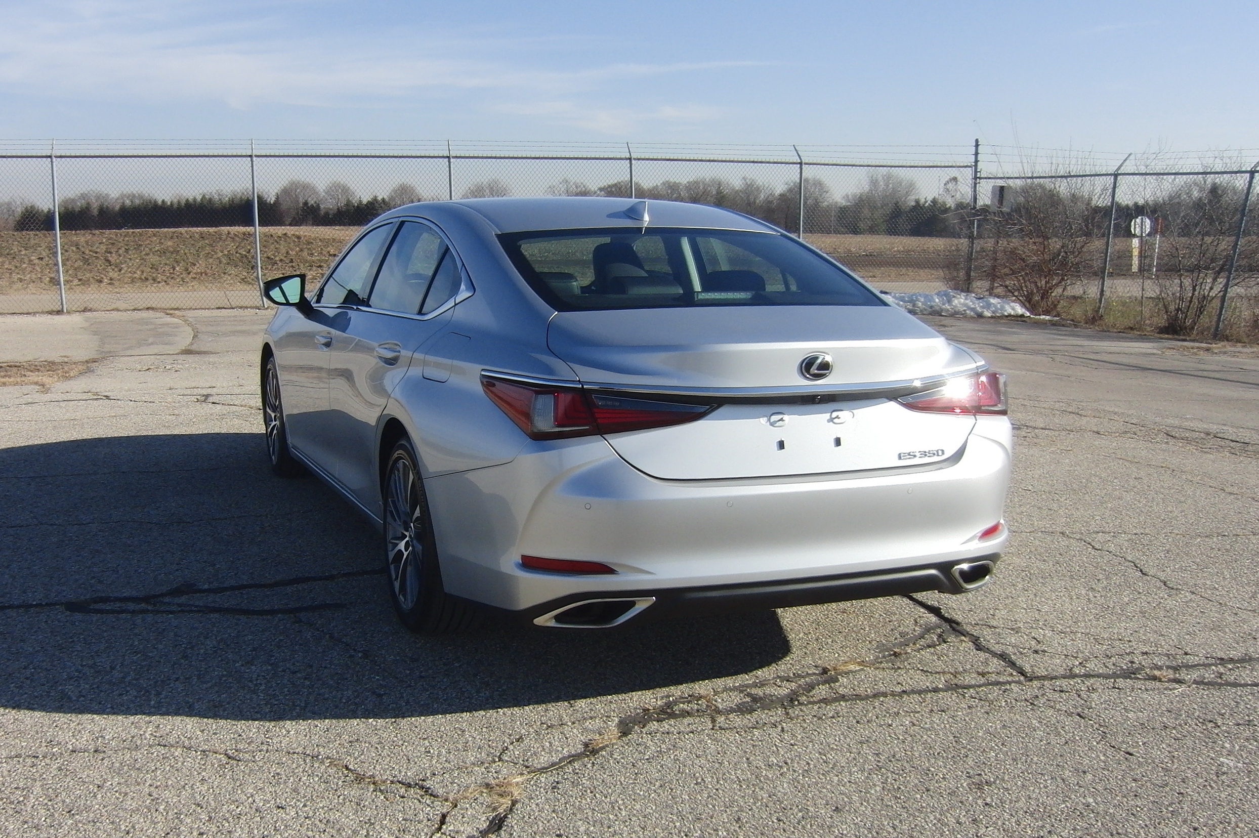 2019 LEXUS ES 350 crash image 2